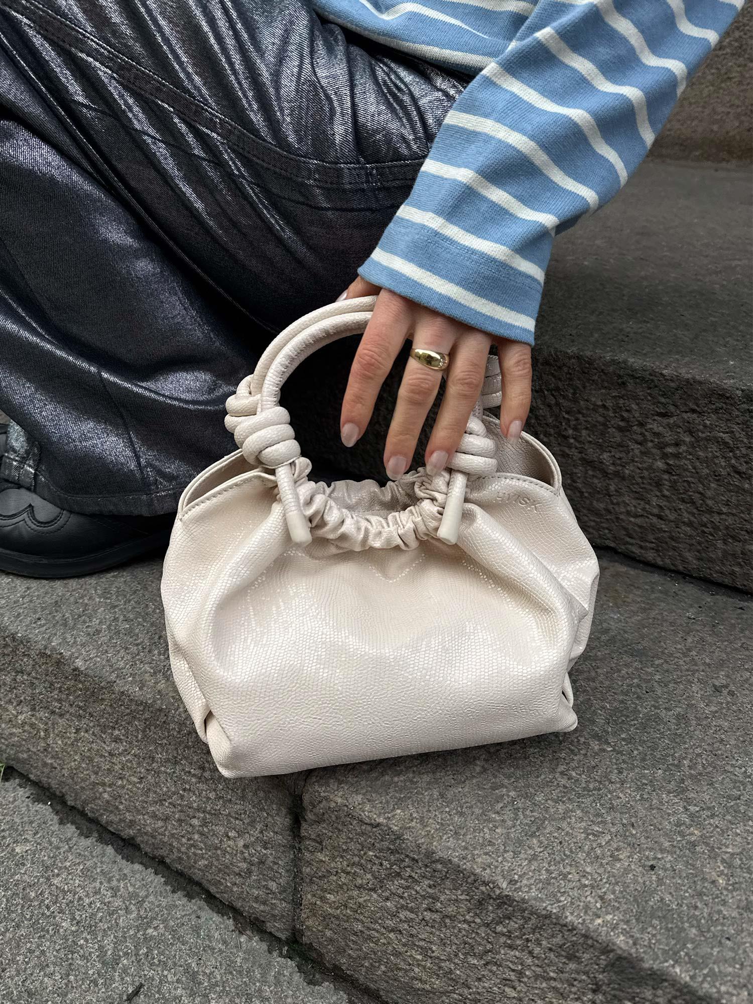 Jolly Shell Structure - Oat White