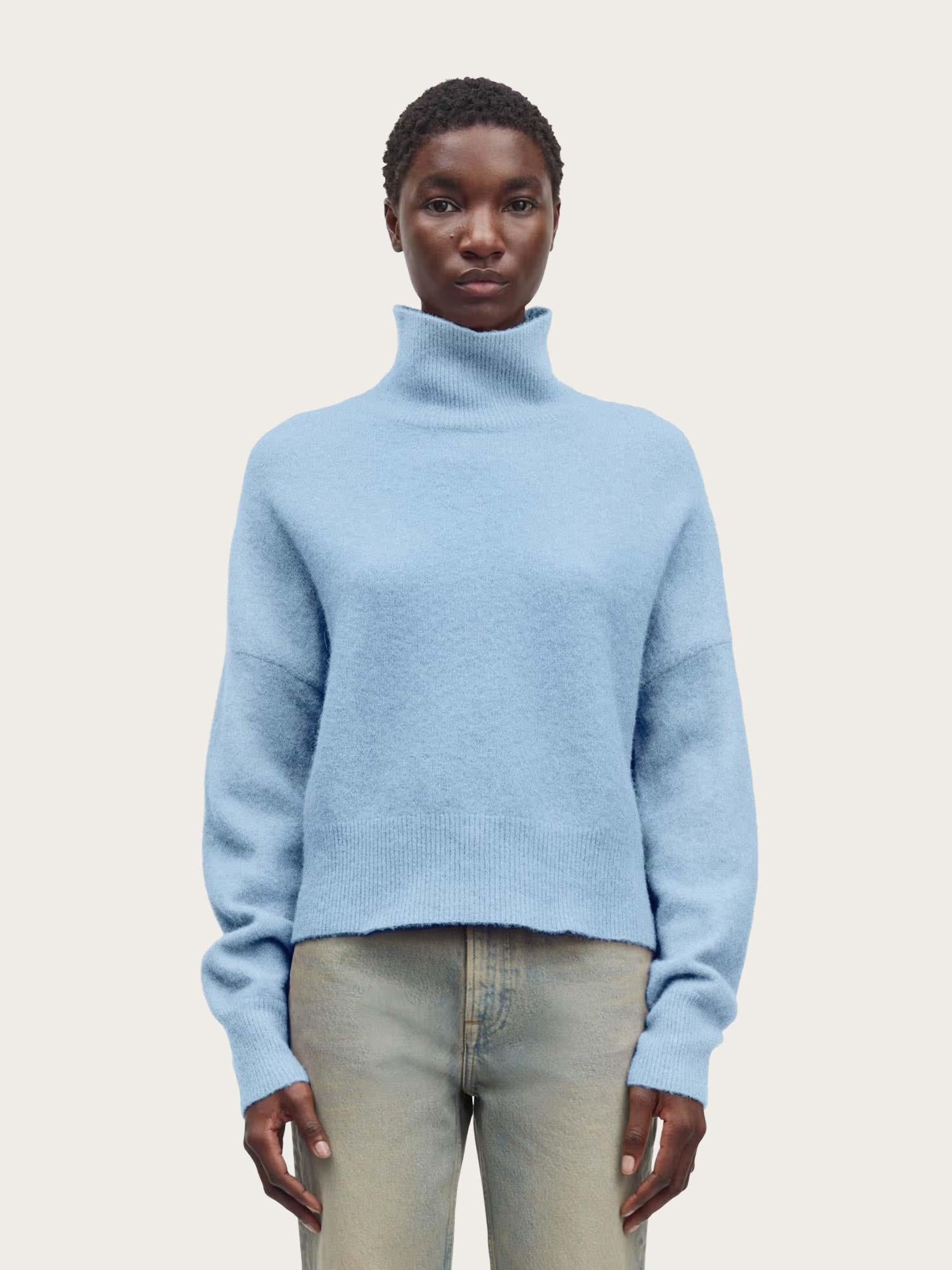 Nola T-Neck - Della Robbia Blue
