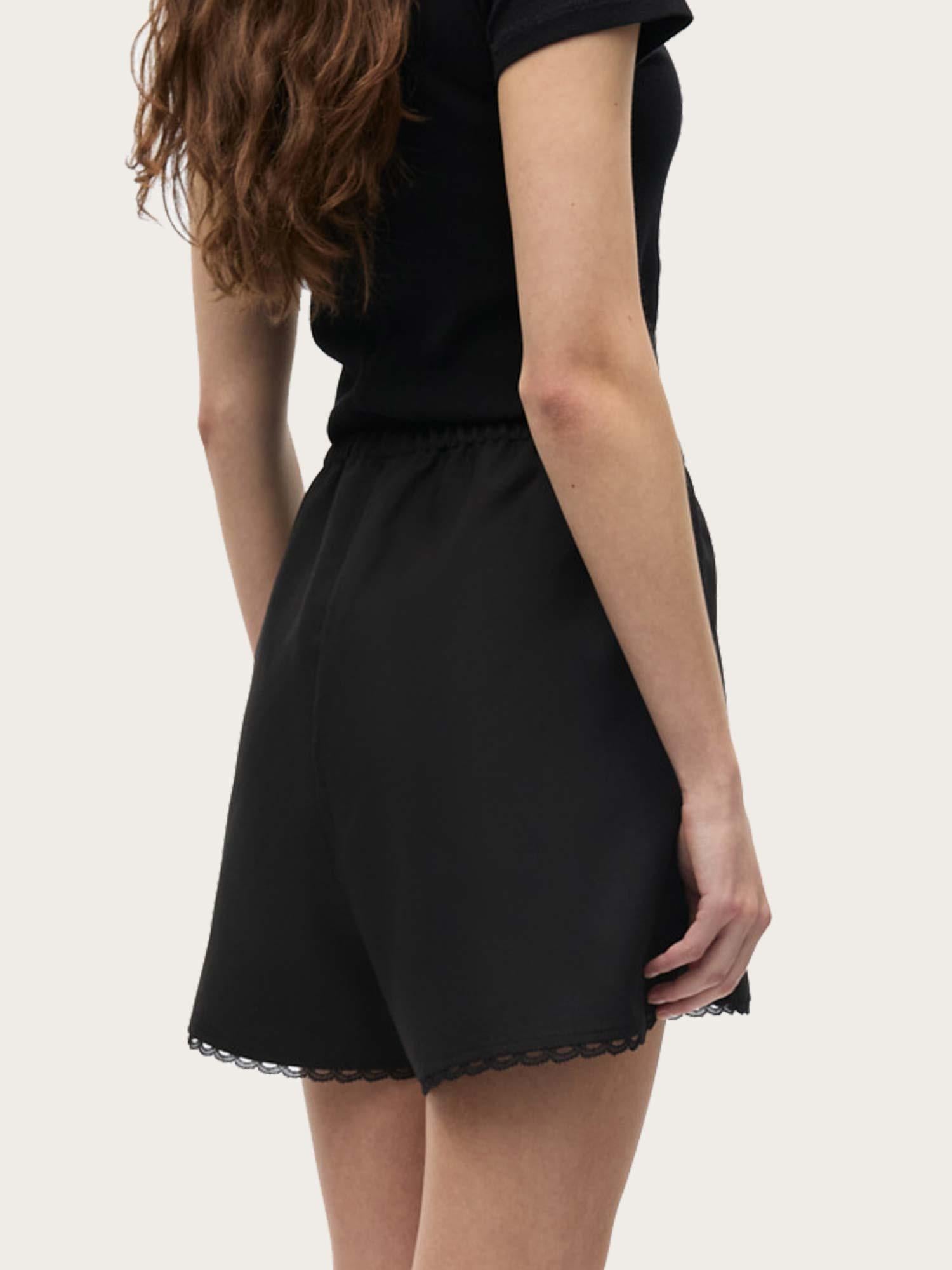Ensalu Shorts - Black