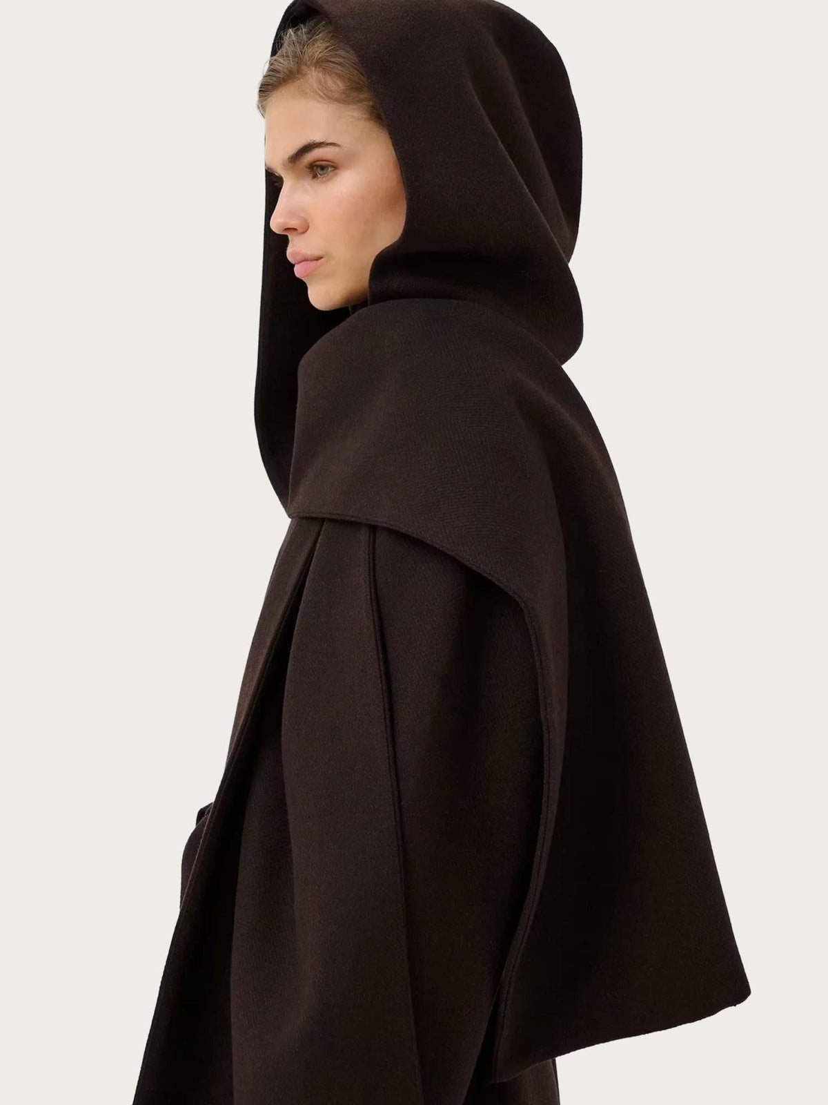 Venja Hood Scarf - Ganache