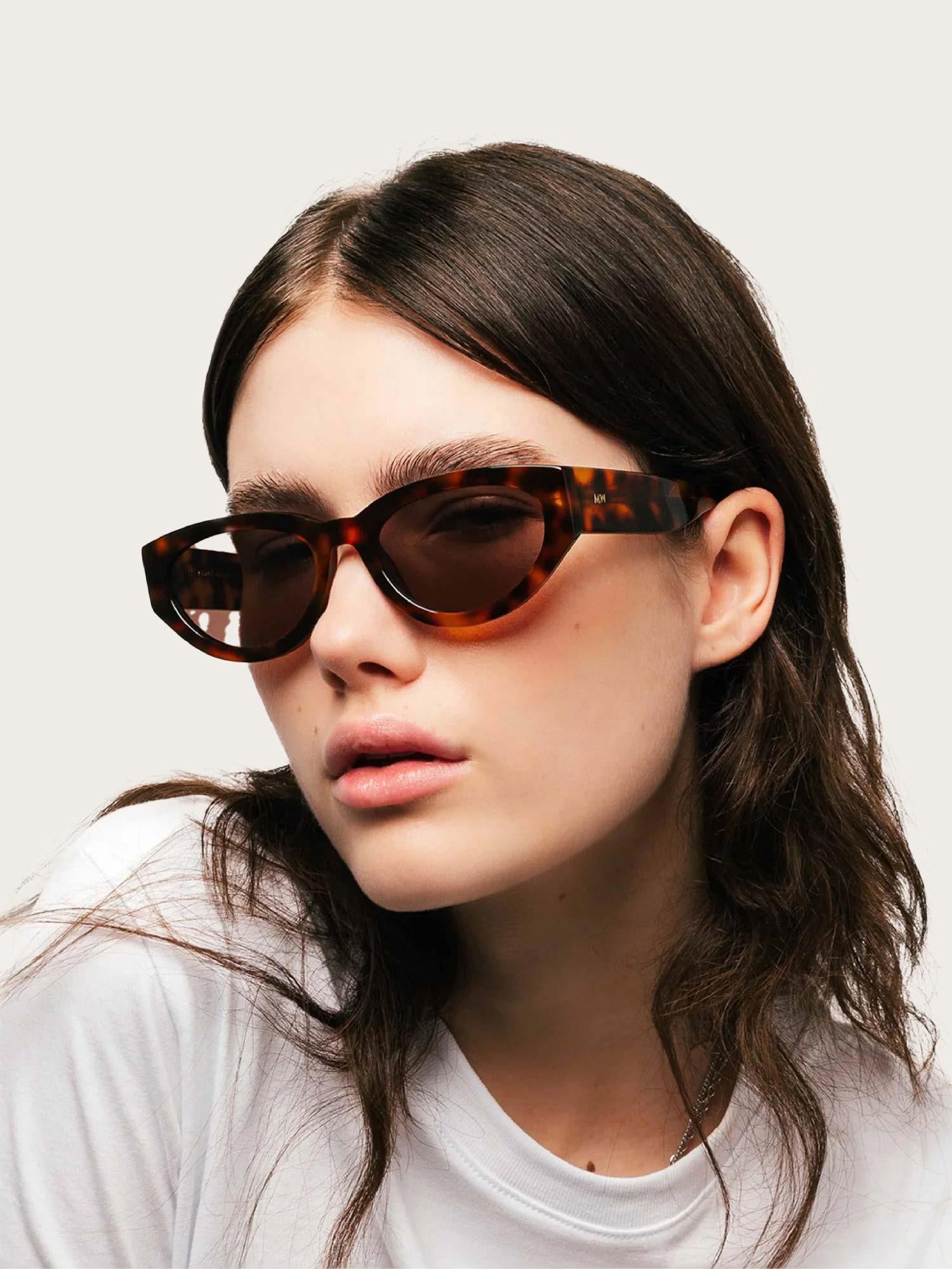 Audrey - Tortoise Brown