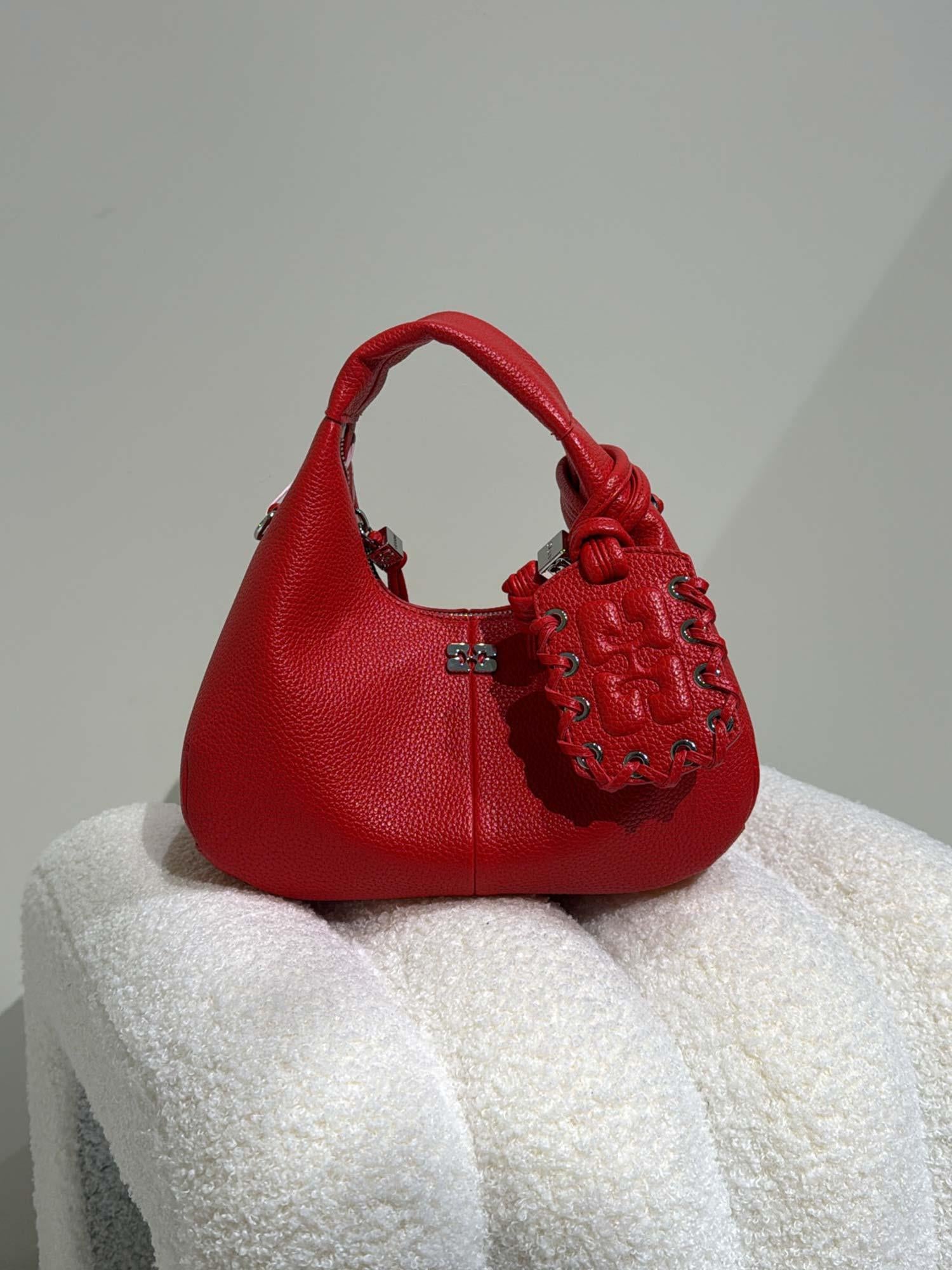 Hobo Mini Grained - Goji Berry