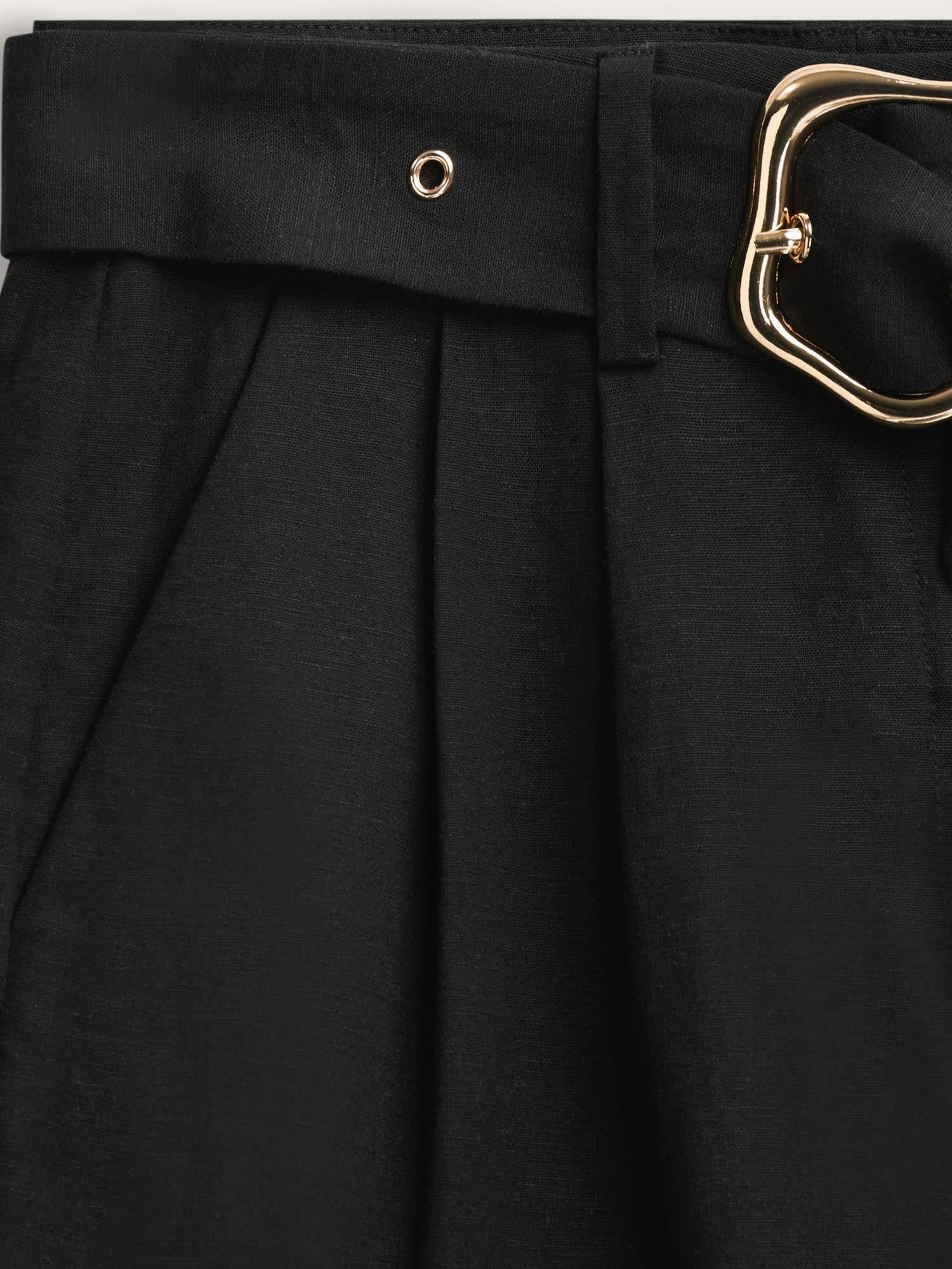 Zephyr Linen Shorts - Black