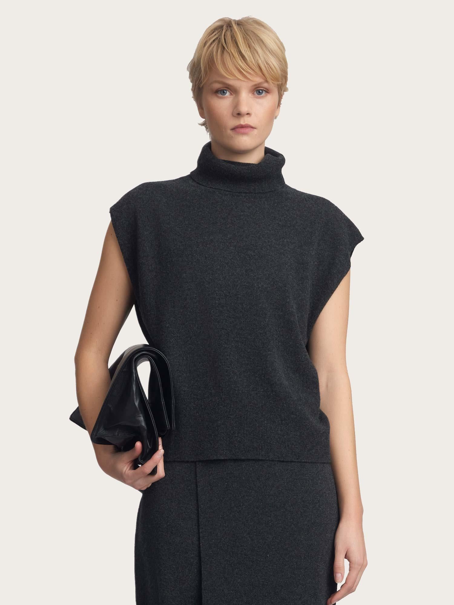 Manzi Waistcoat - Deep Graphite