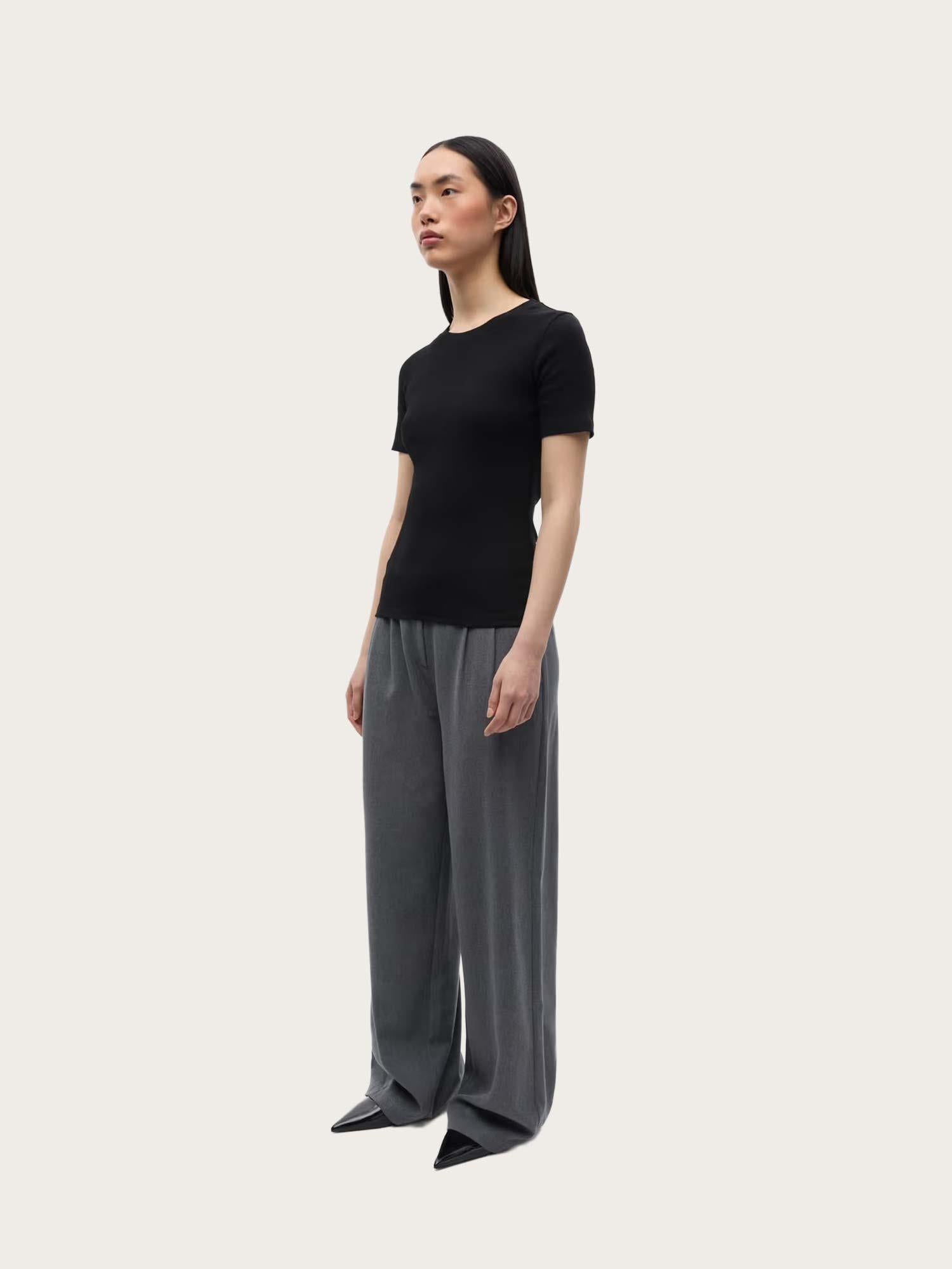 Enally SS O-N Tee - Black