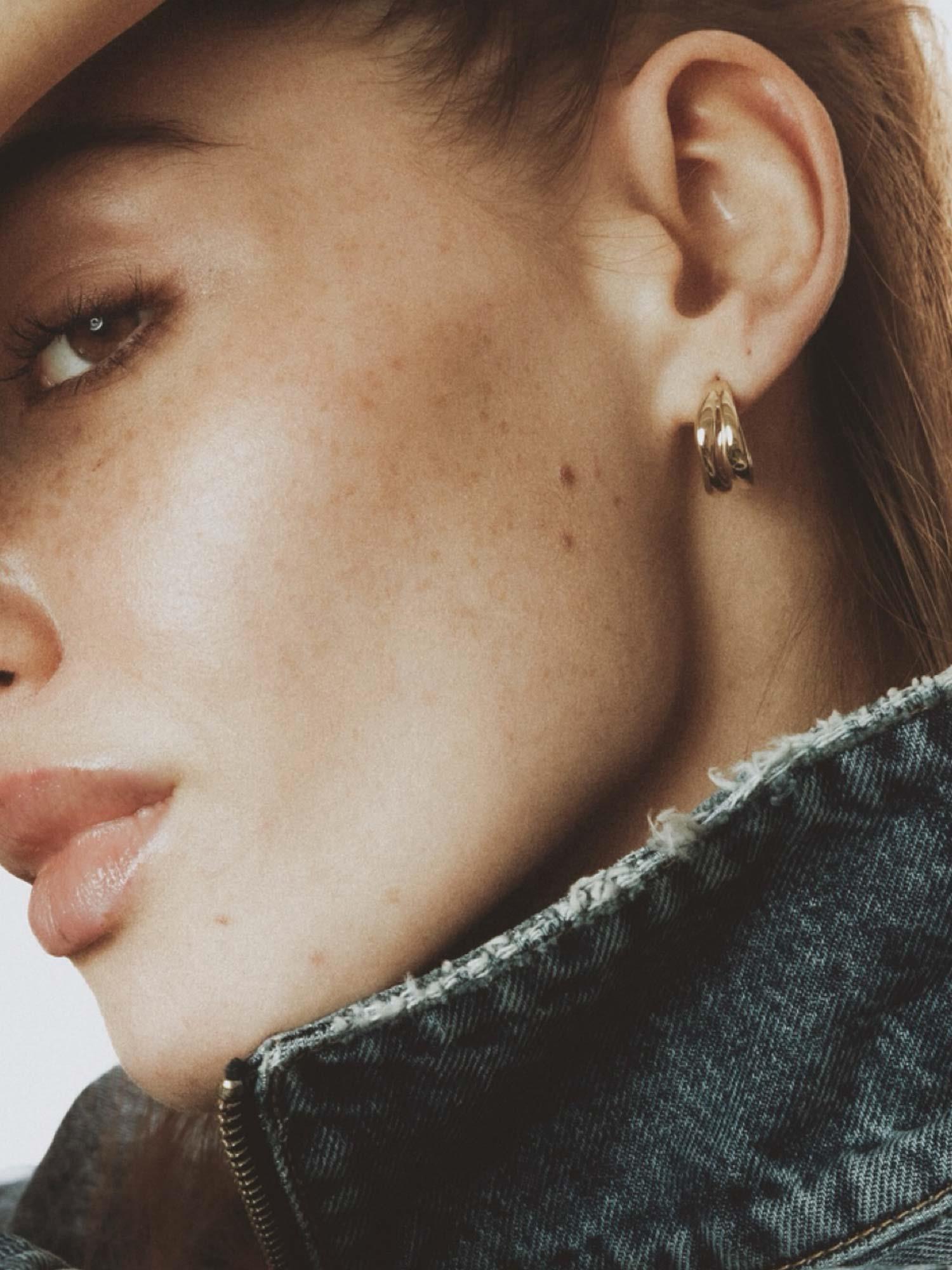 The Curved Hoops - Gold