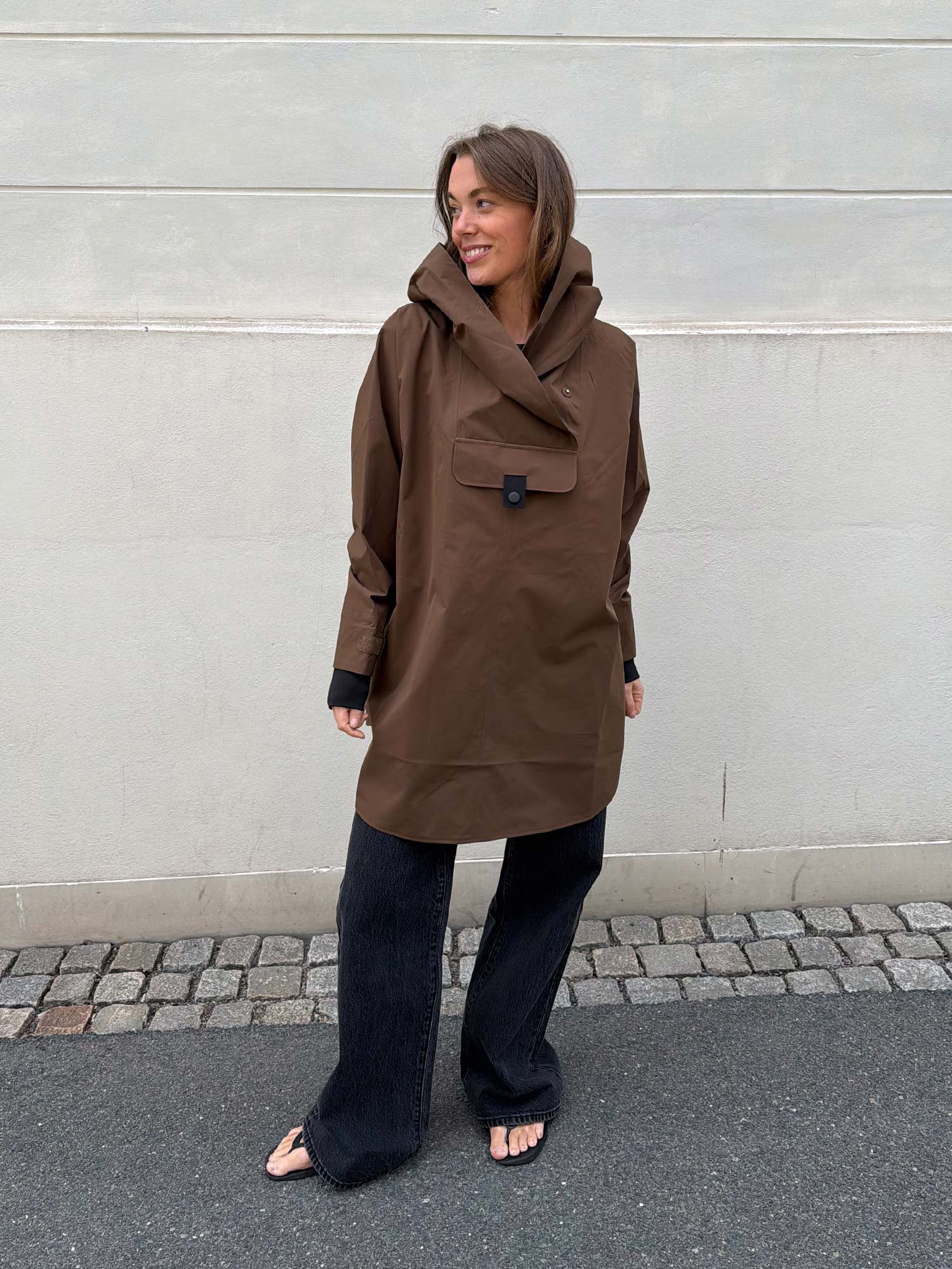 Bergen Poncho - Brownstone