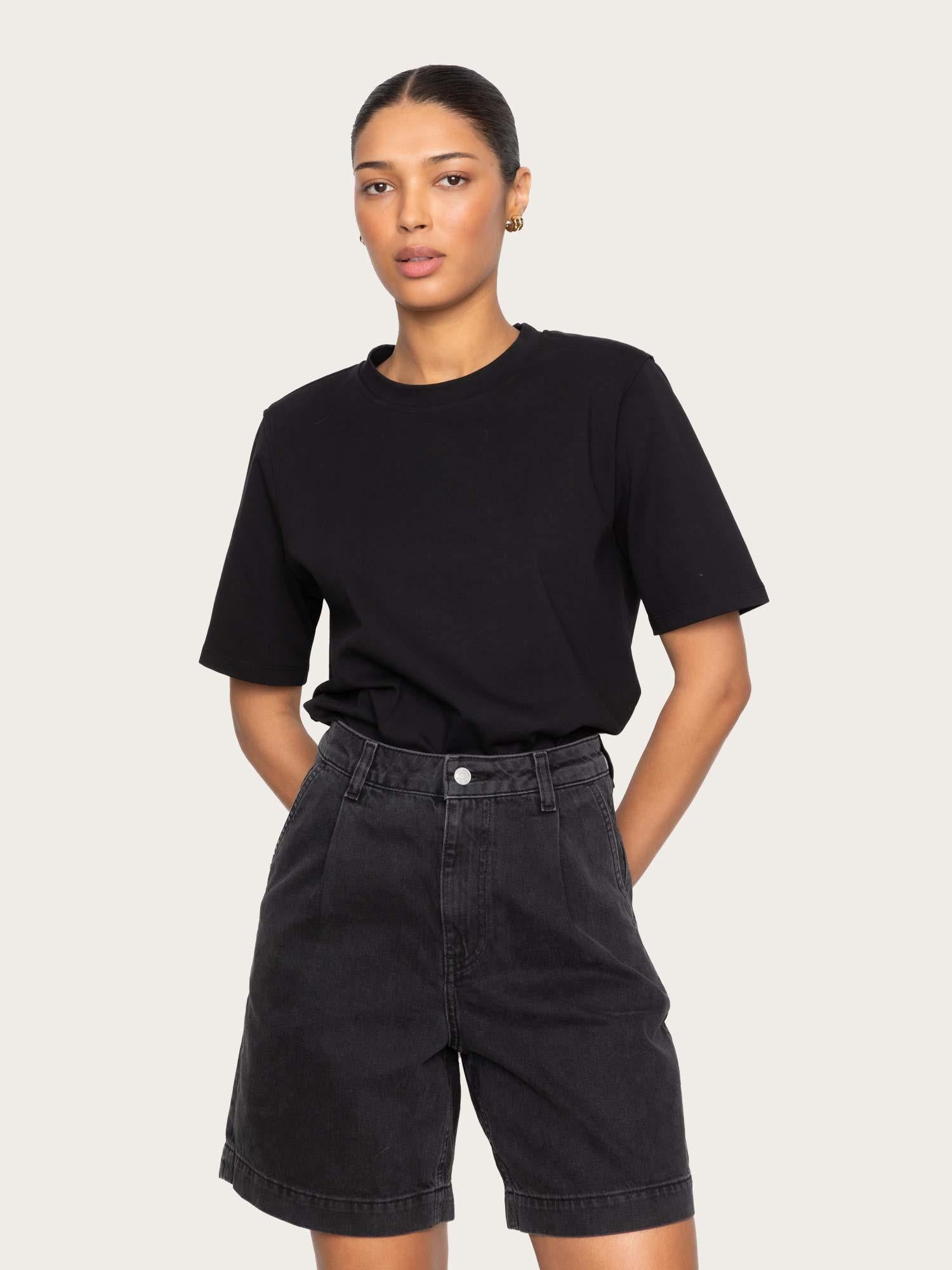 Jason Shorts - Black