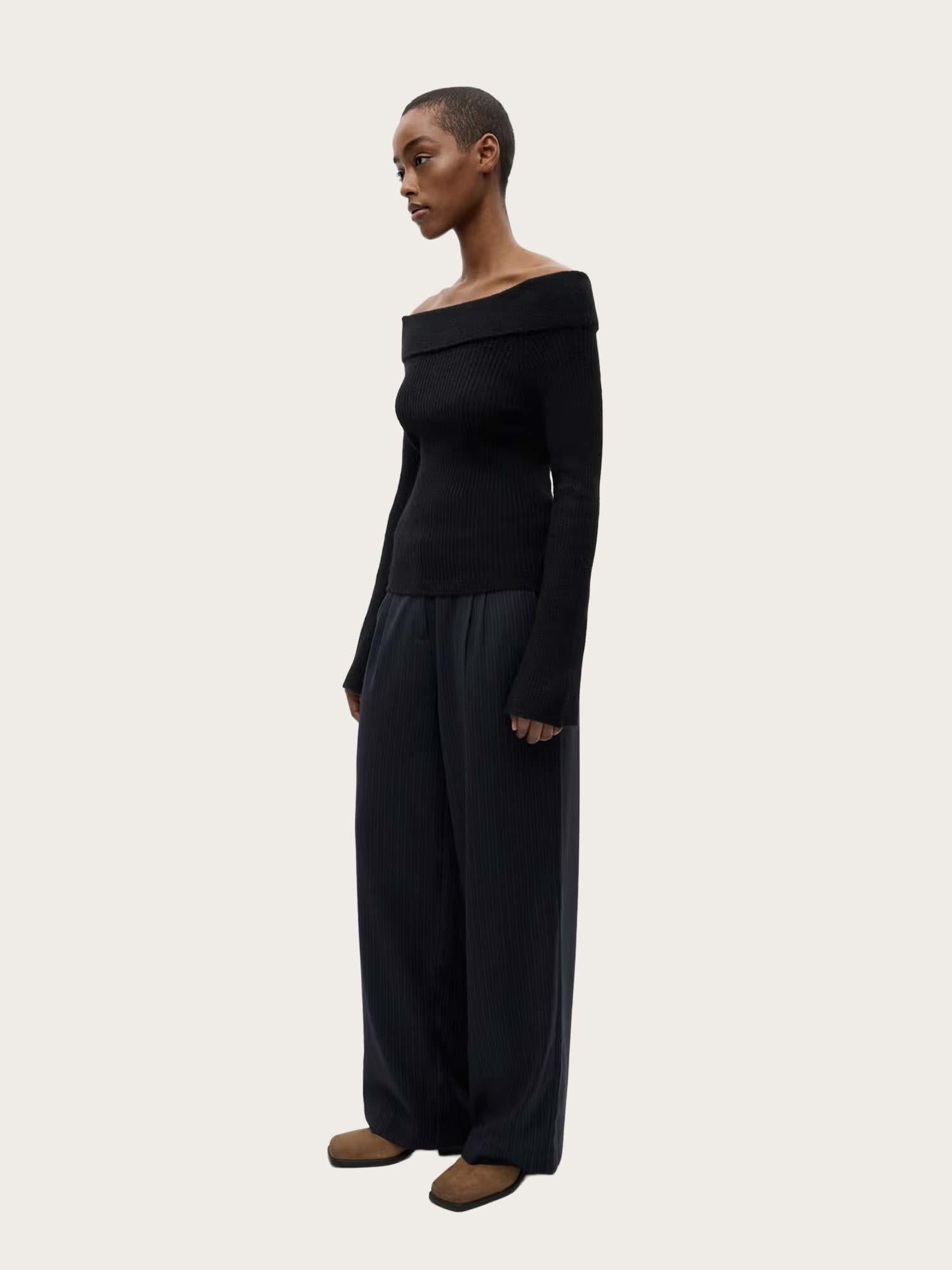 Endore Pants - Dark Nay Pinstripe