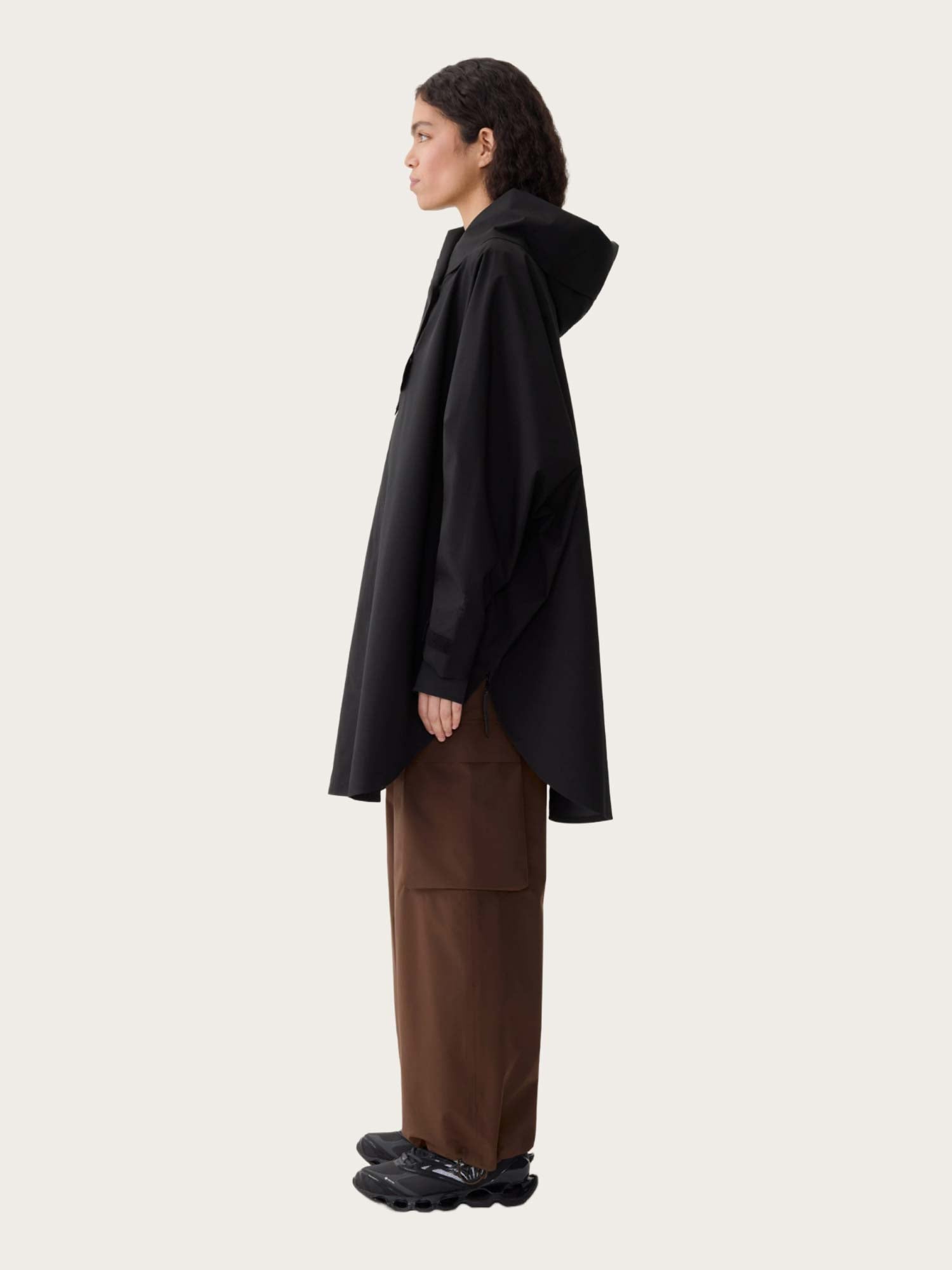 Bergen Poncho - Black