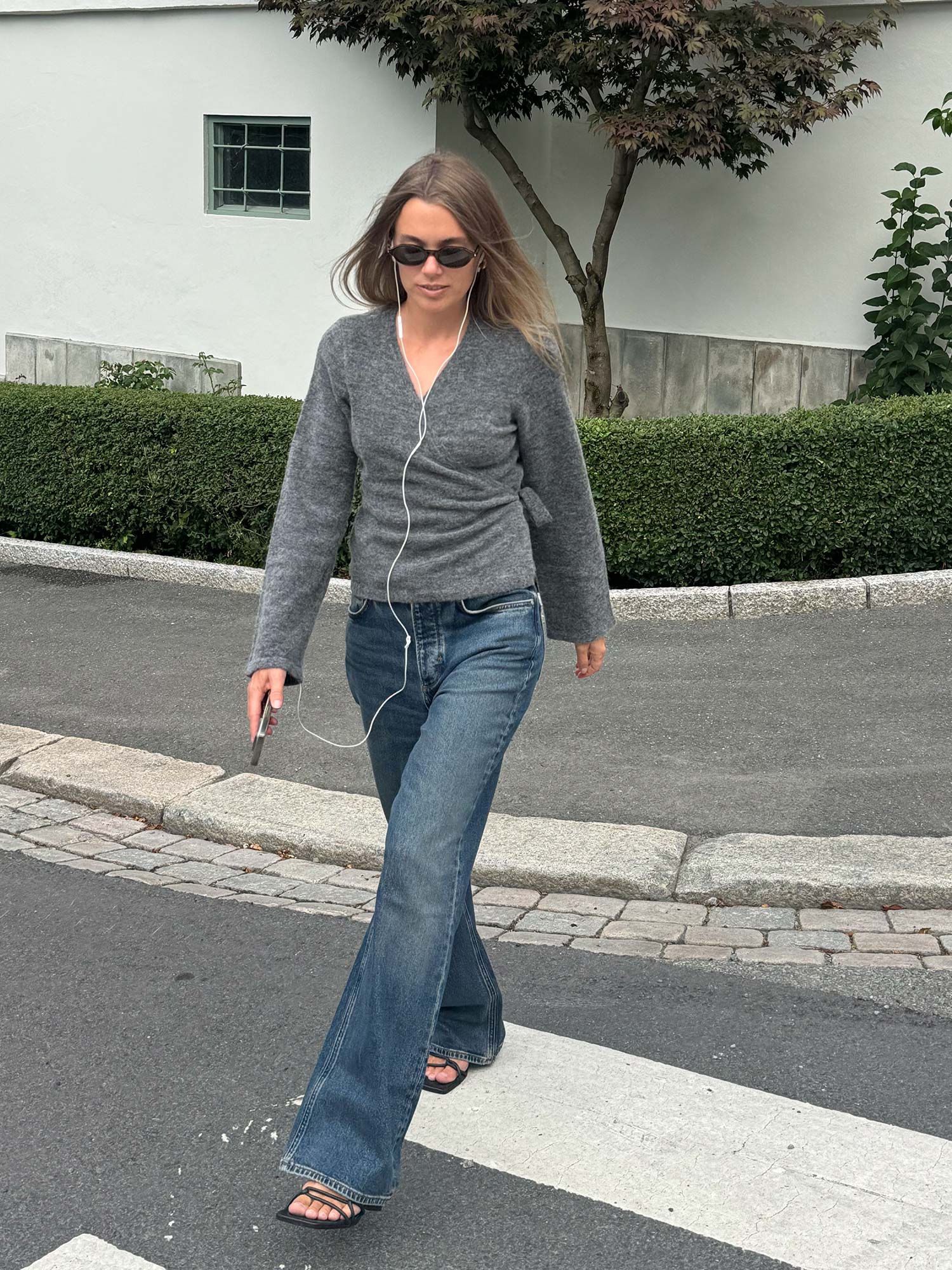 Enada LS V-N Knit - Dark Grey Melange