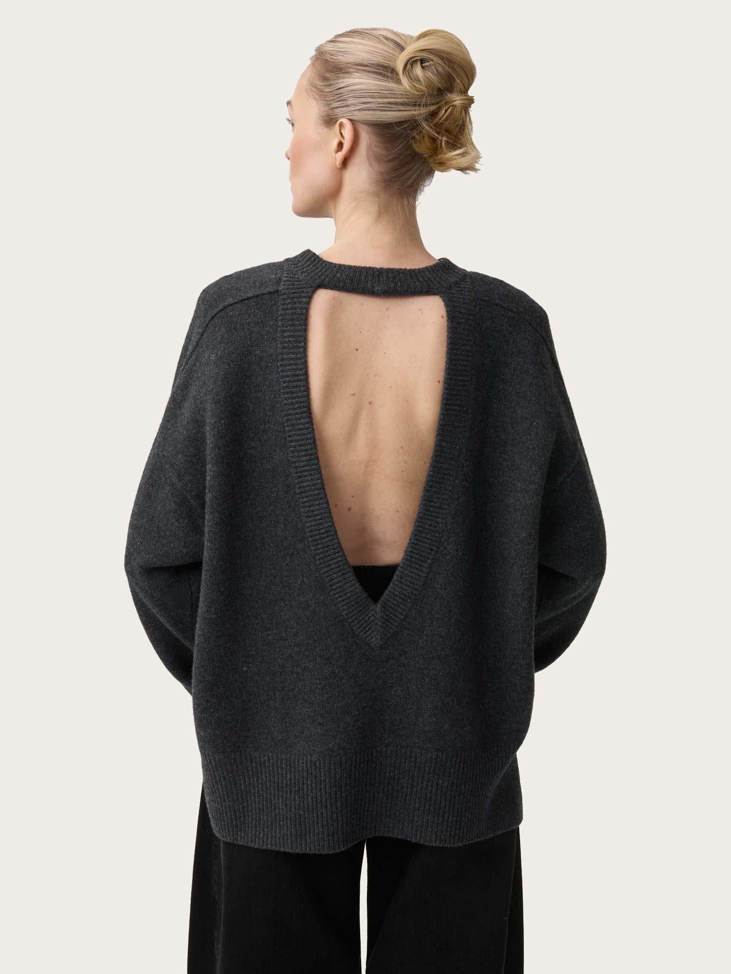 Dive Open Back V Sweater - Rocky