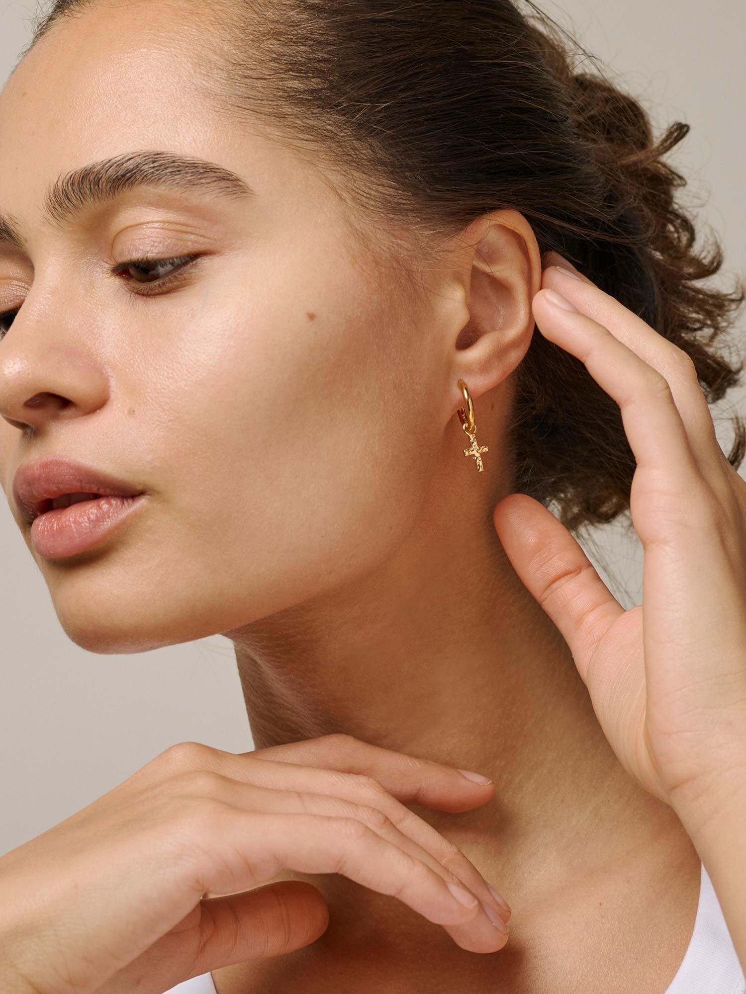 Charm Golden Cross - Gold