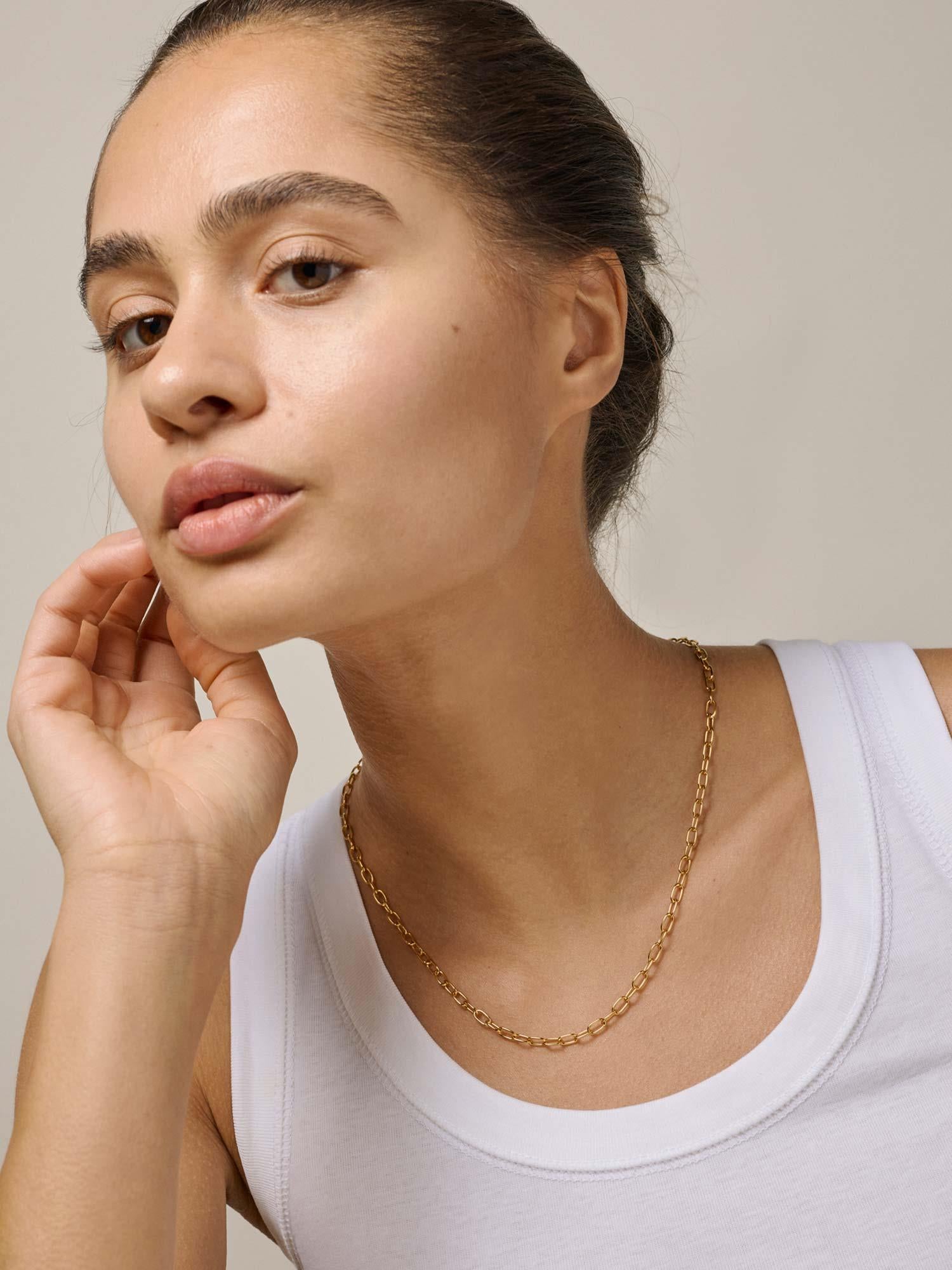 Necklace Medium Charm - Gold