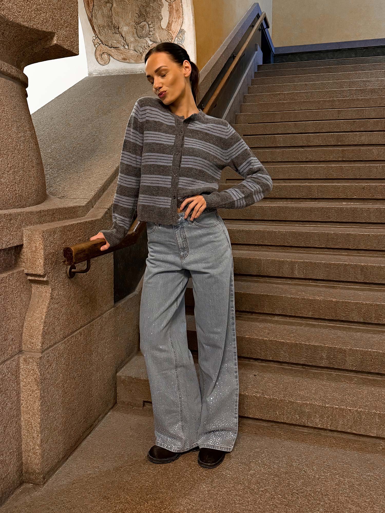 AbbyFV 745 - Light Rinse Rhinestone