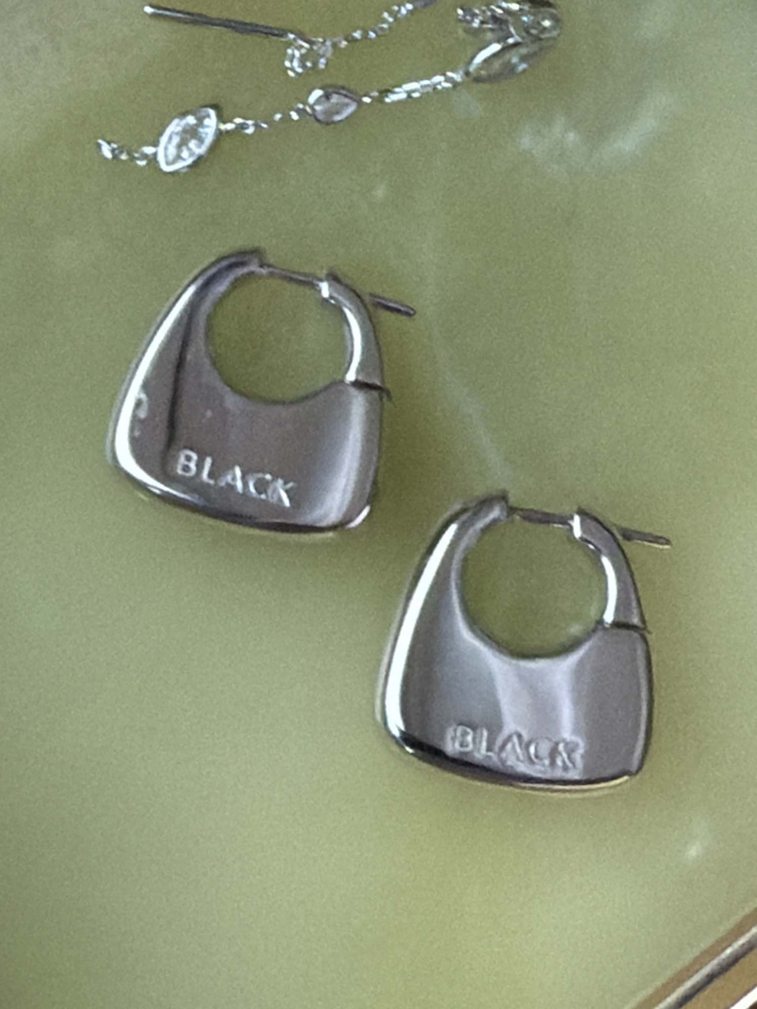 Tote Earrings Medium - Silver