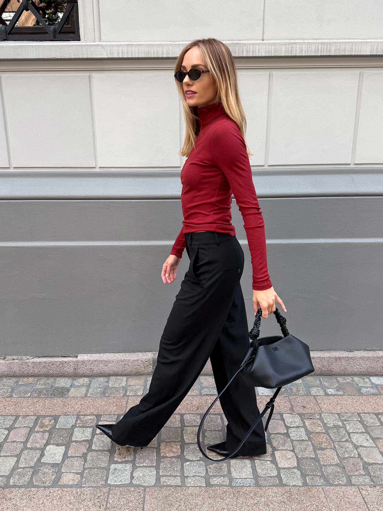SophiaFV 285 - Black