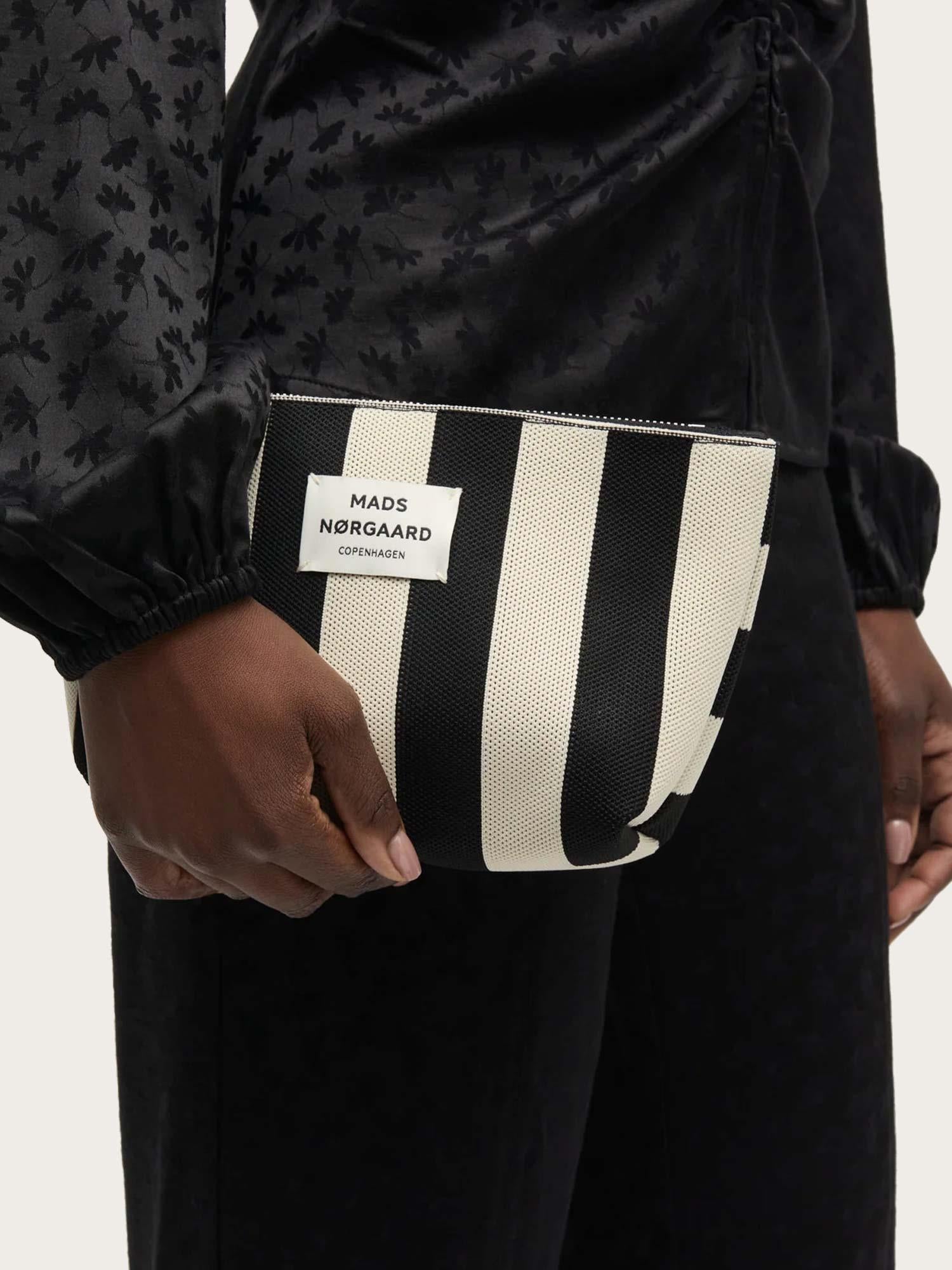 Knit Stripe Hof Make-Up Bag - Black