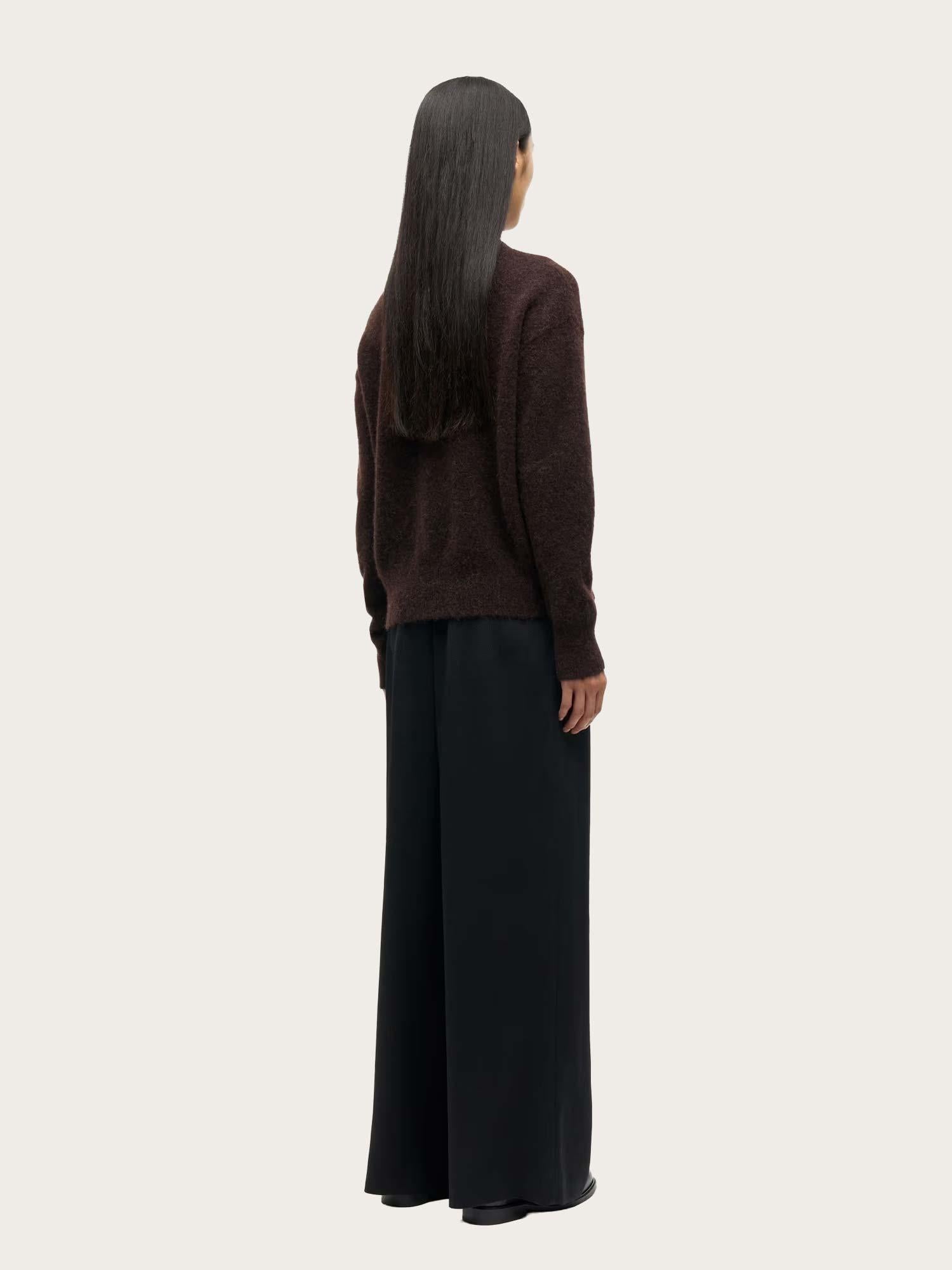 Anour O-neck - Black Coffee