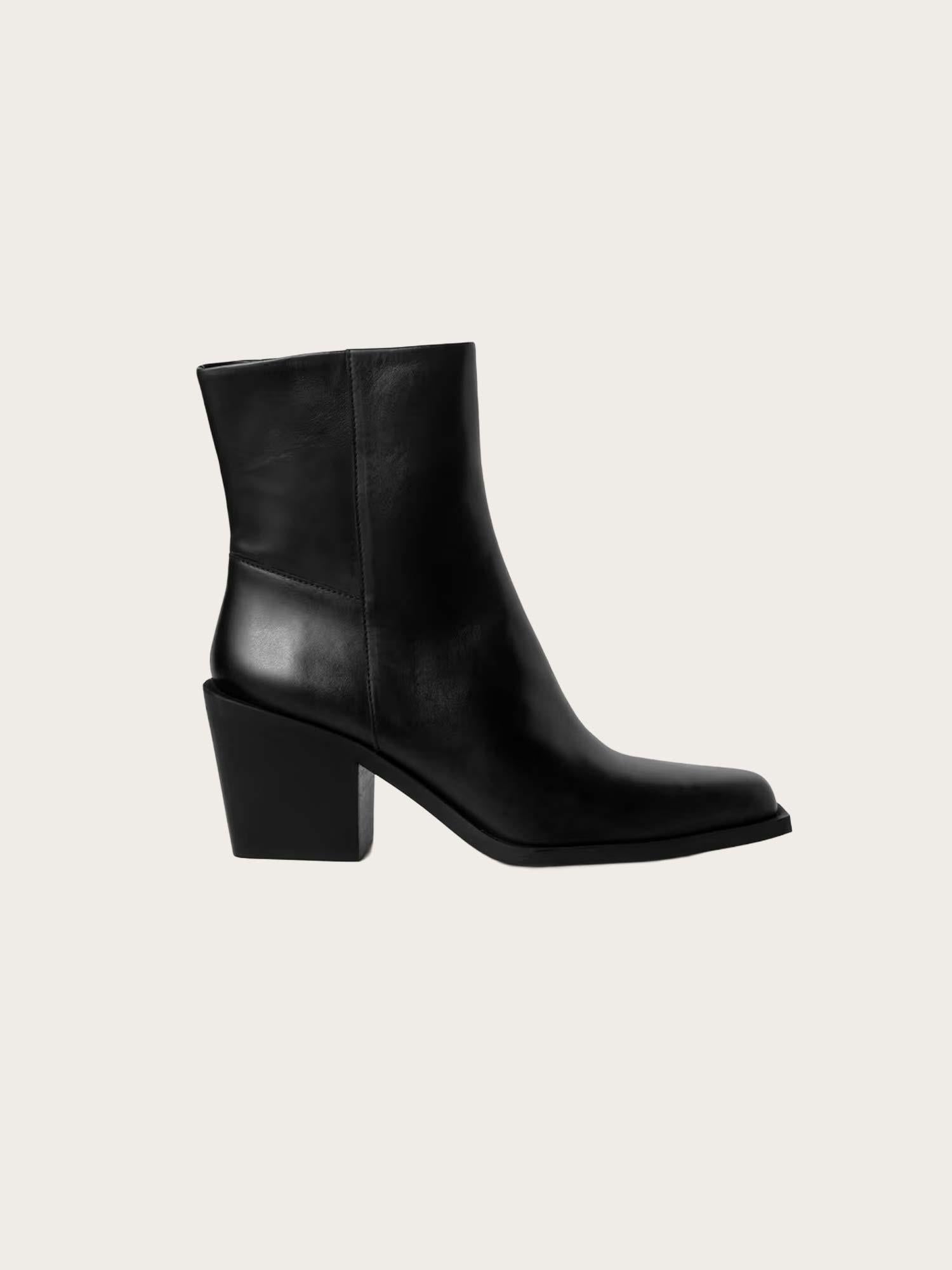 Jaxie Boot - Black