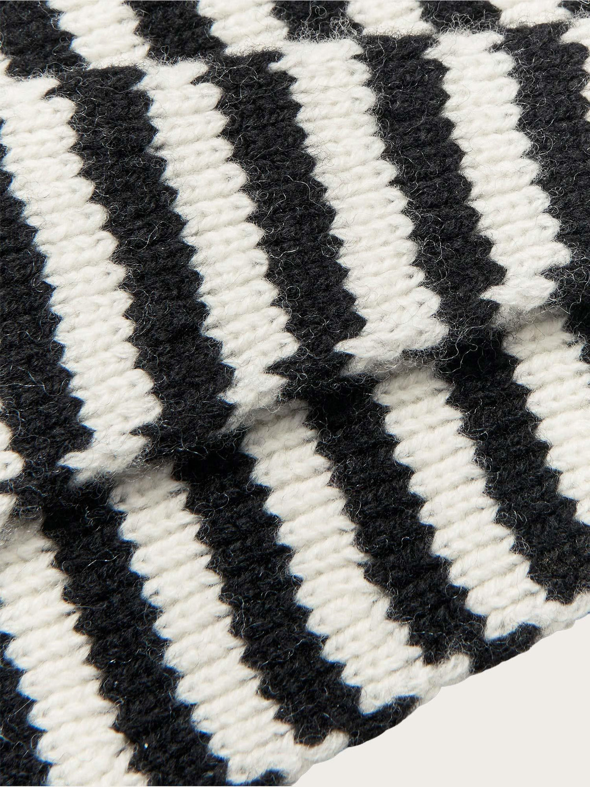 One Wool Momo Stripe Scarf - Black/Vanilla Ice