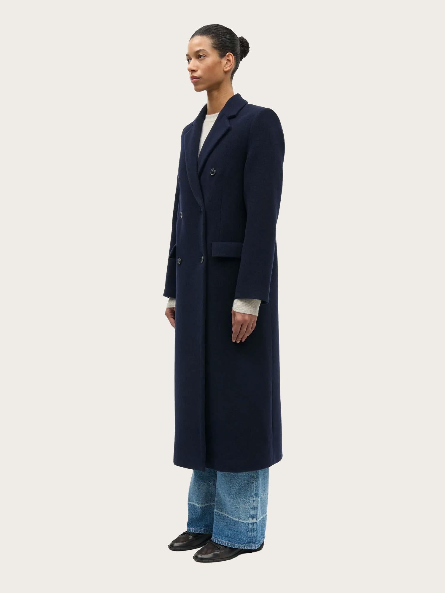 Falcon Coat - Salute
