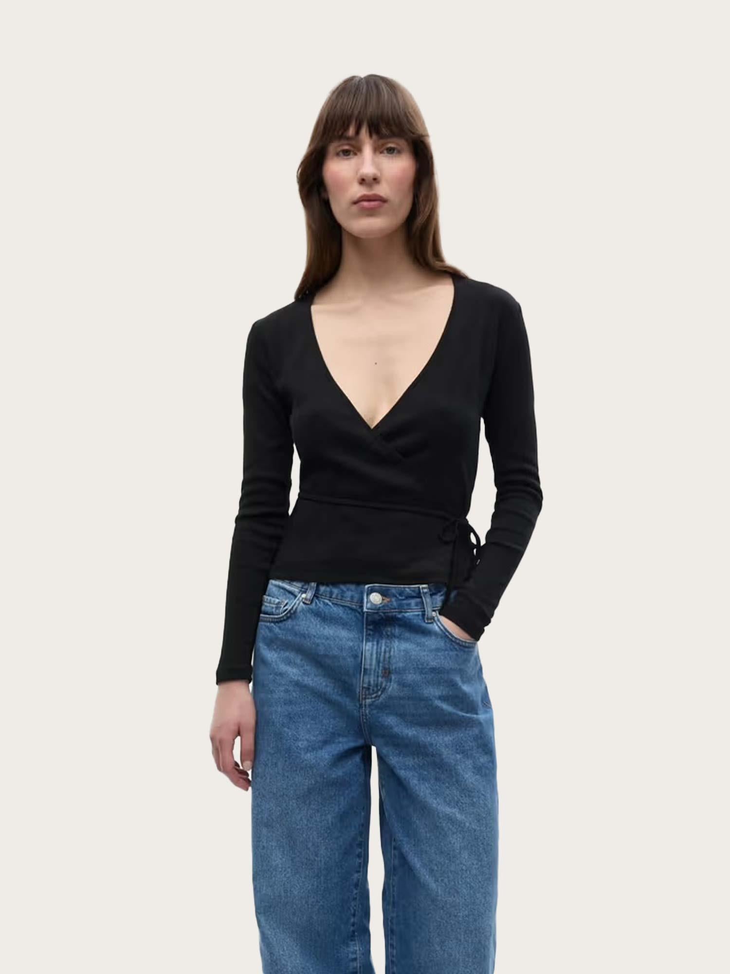 Enally LS V-N Tee - Black