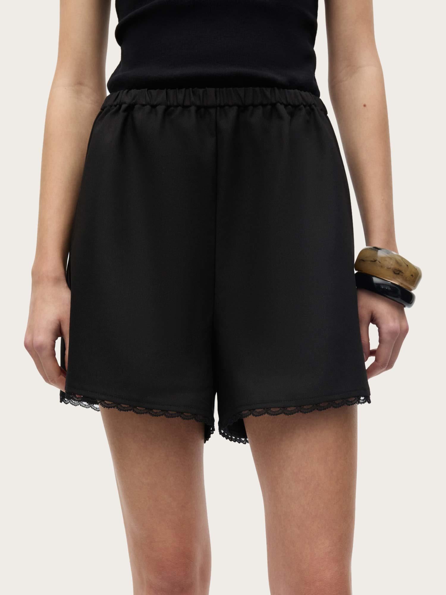 Ensalu Shorts - Black