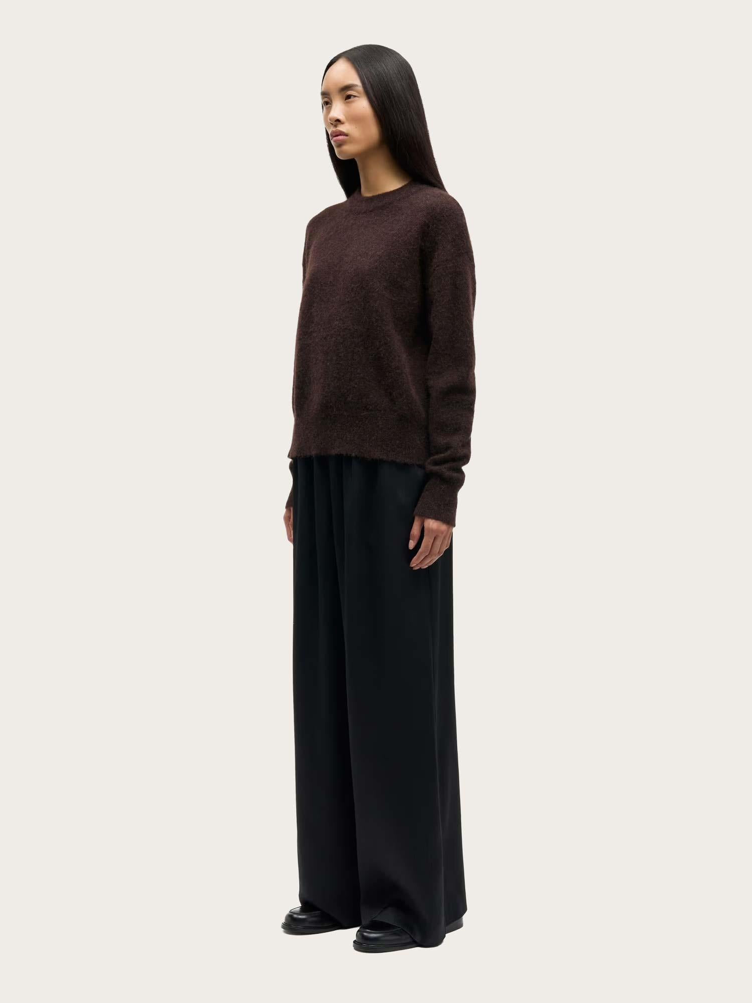 Anour O-neck - Black Coffee