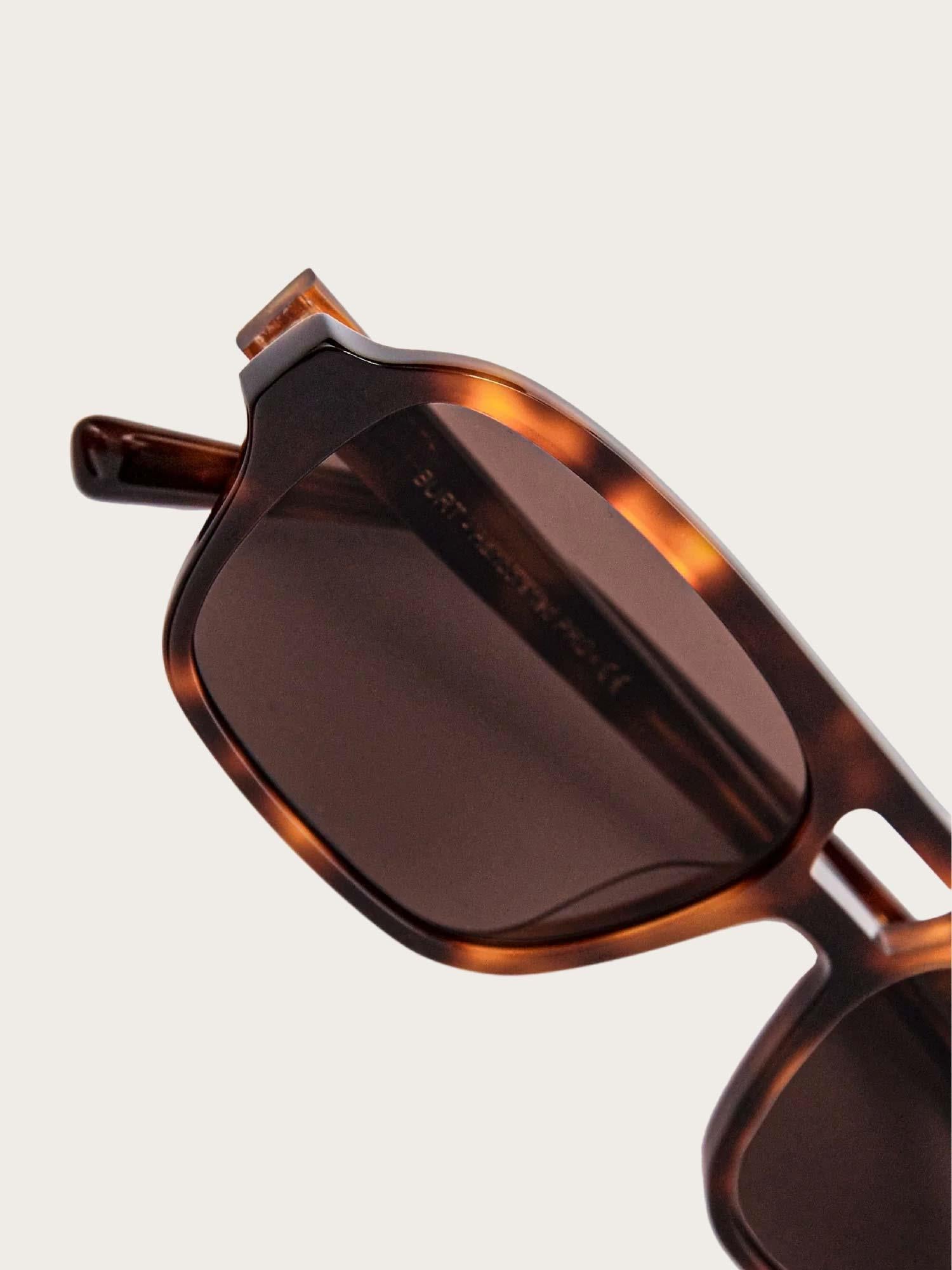 Burt - Tortoise Brown