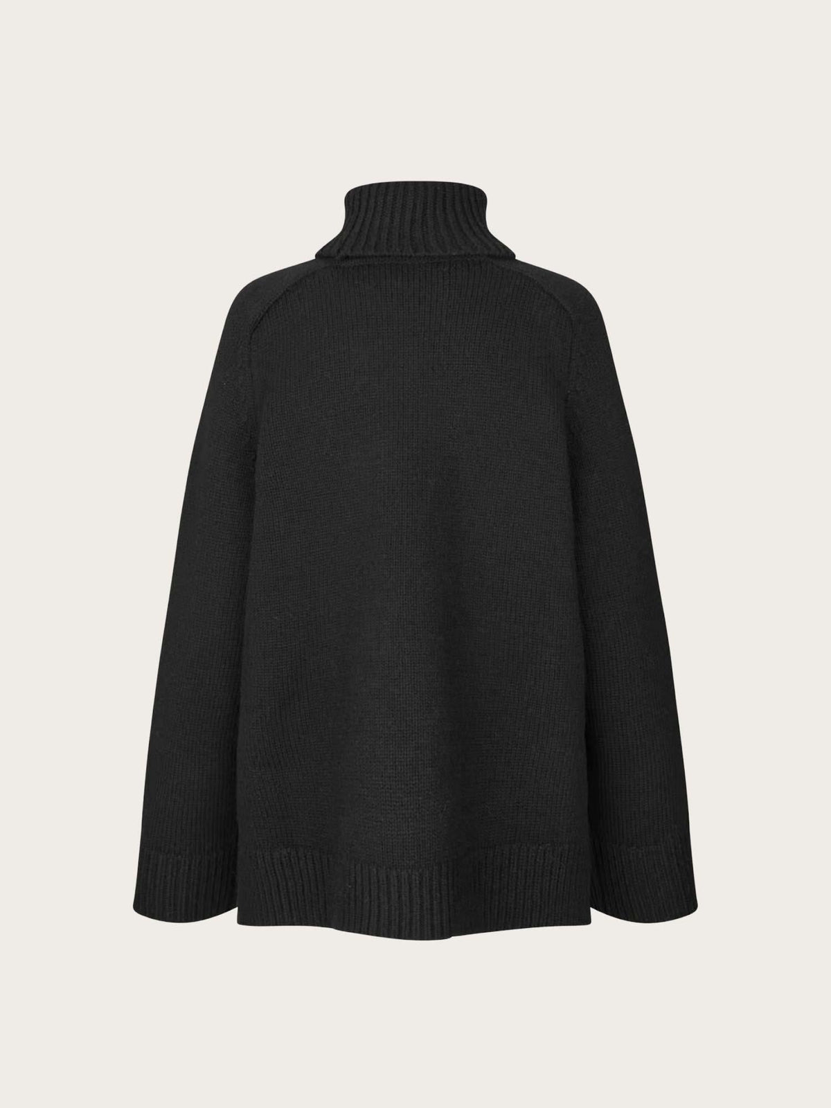 Sakeiki Turtleneck - Black