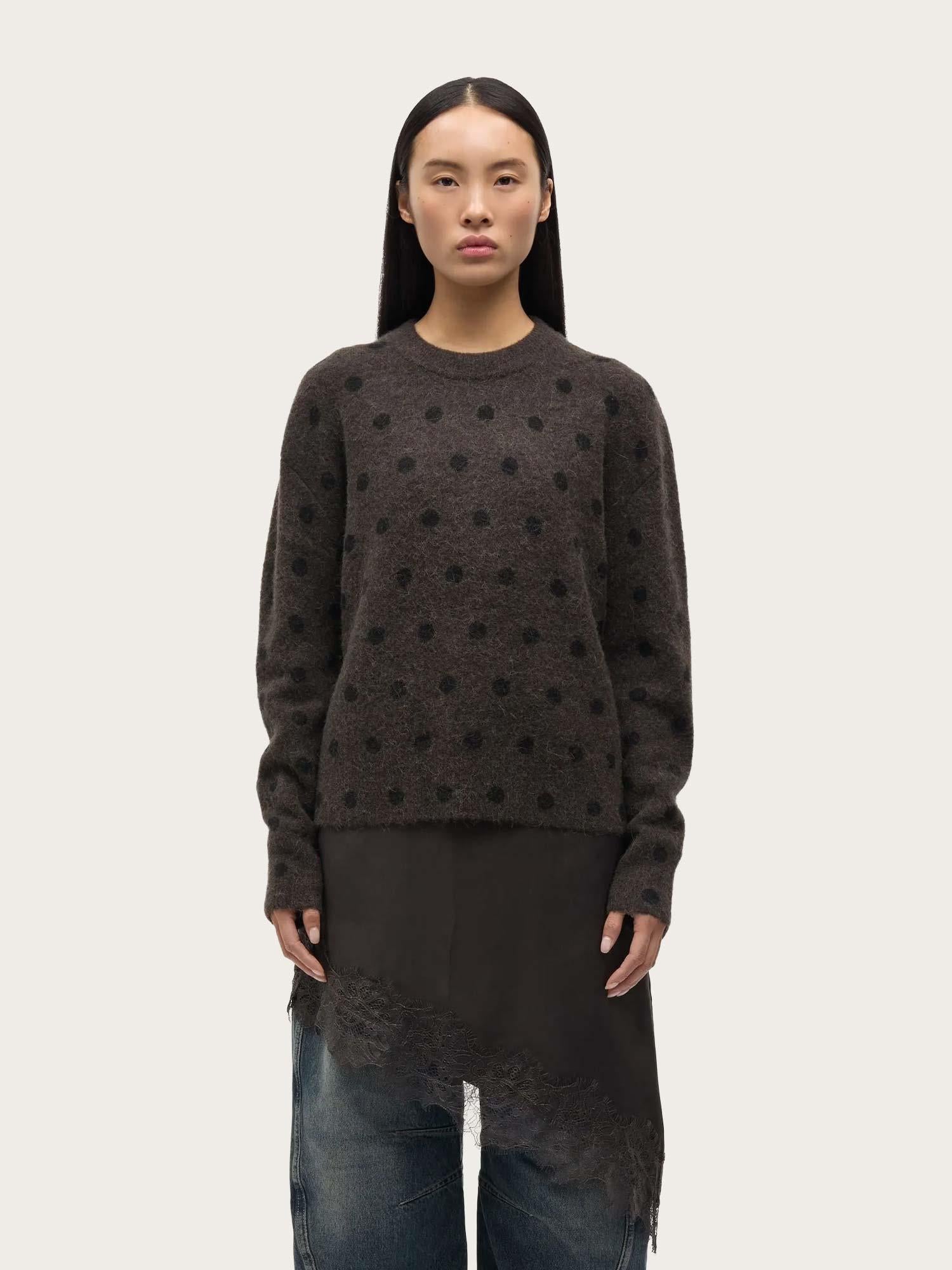 Anour O-neck - Mulch Dott