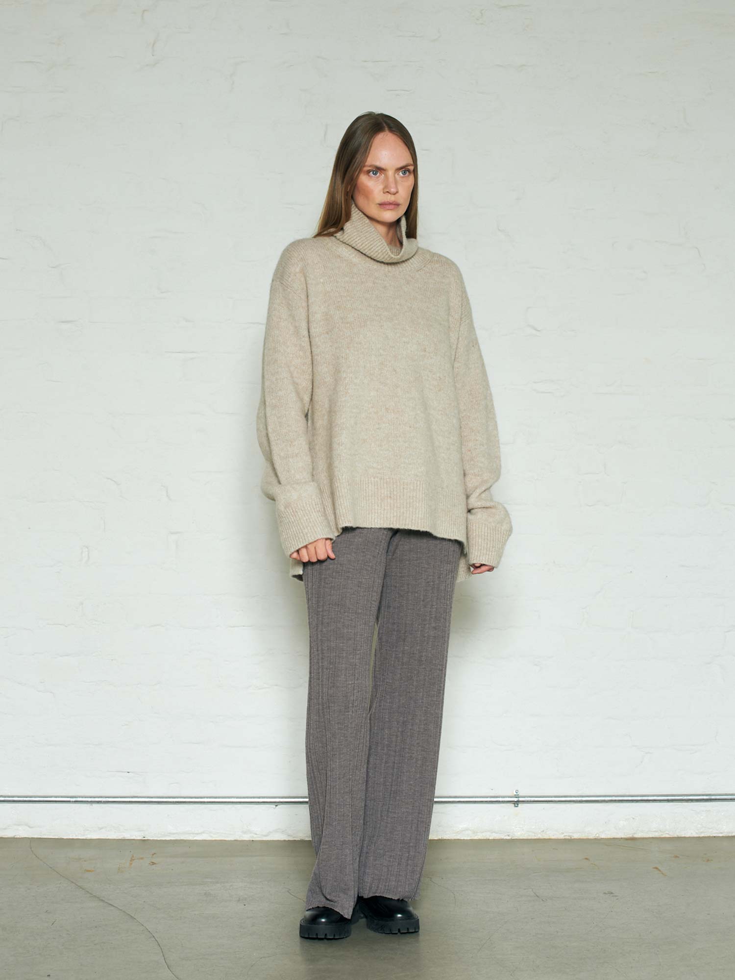 Alwyn Sweater - Beige