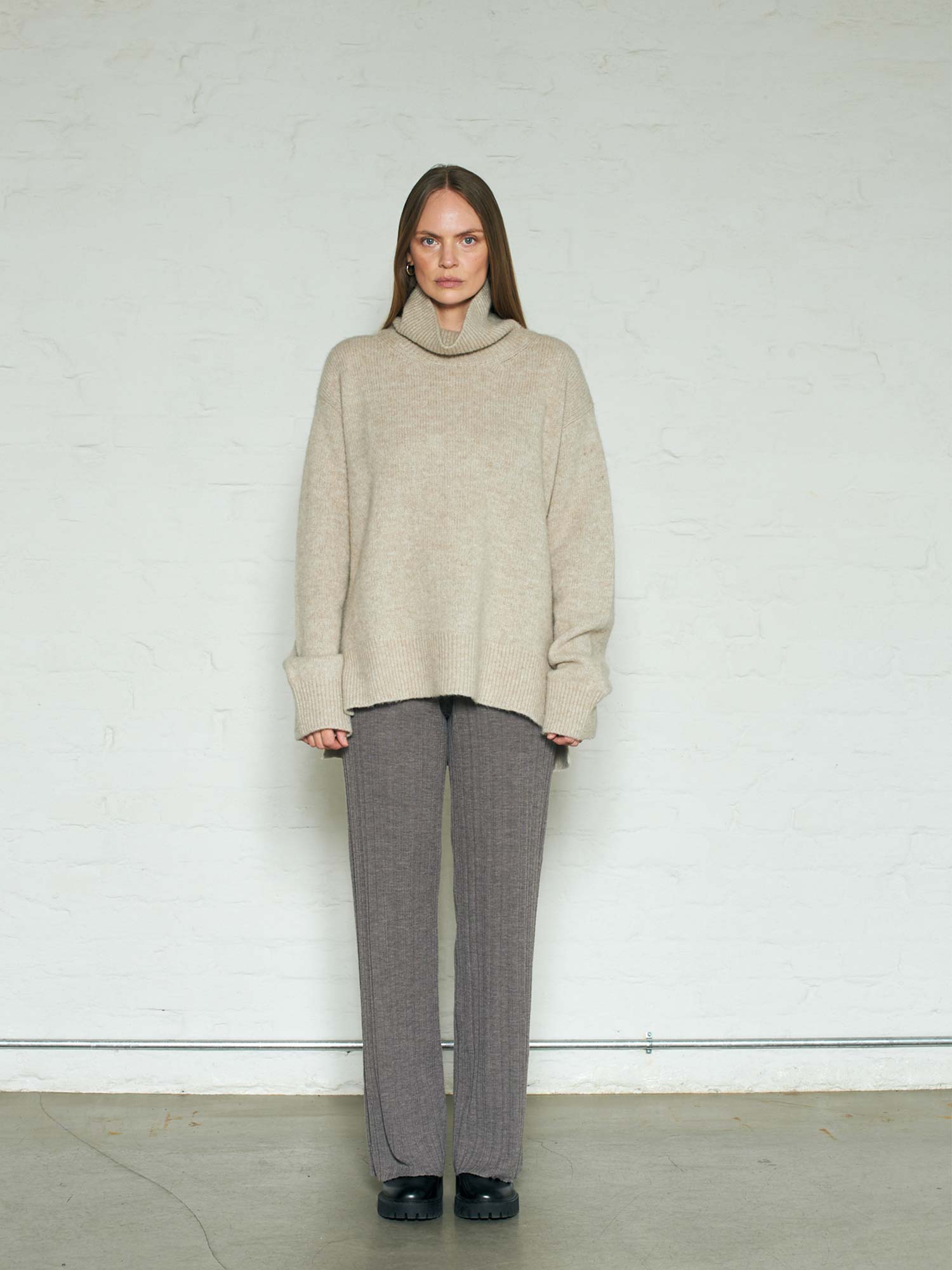 Alwyn Sweater - Beige