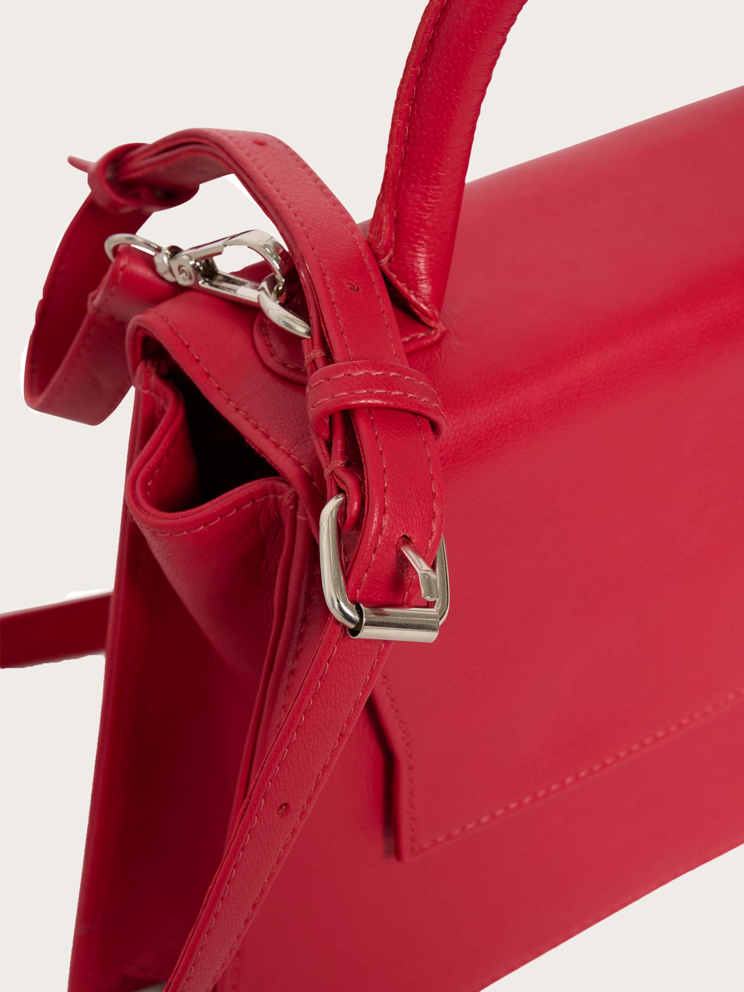 Harvey Bag - Haute Red