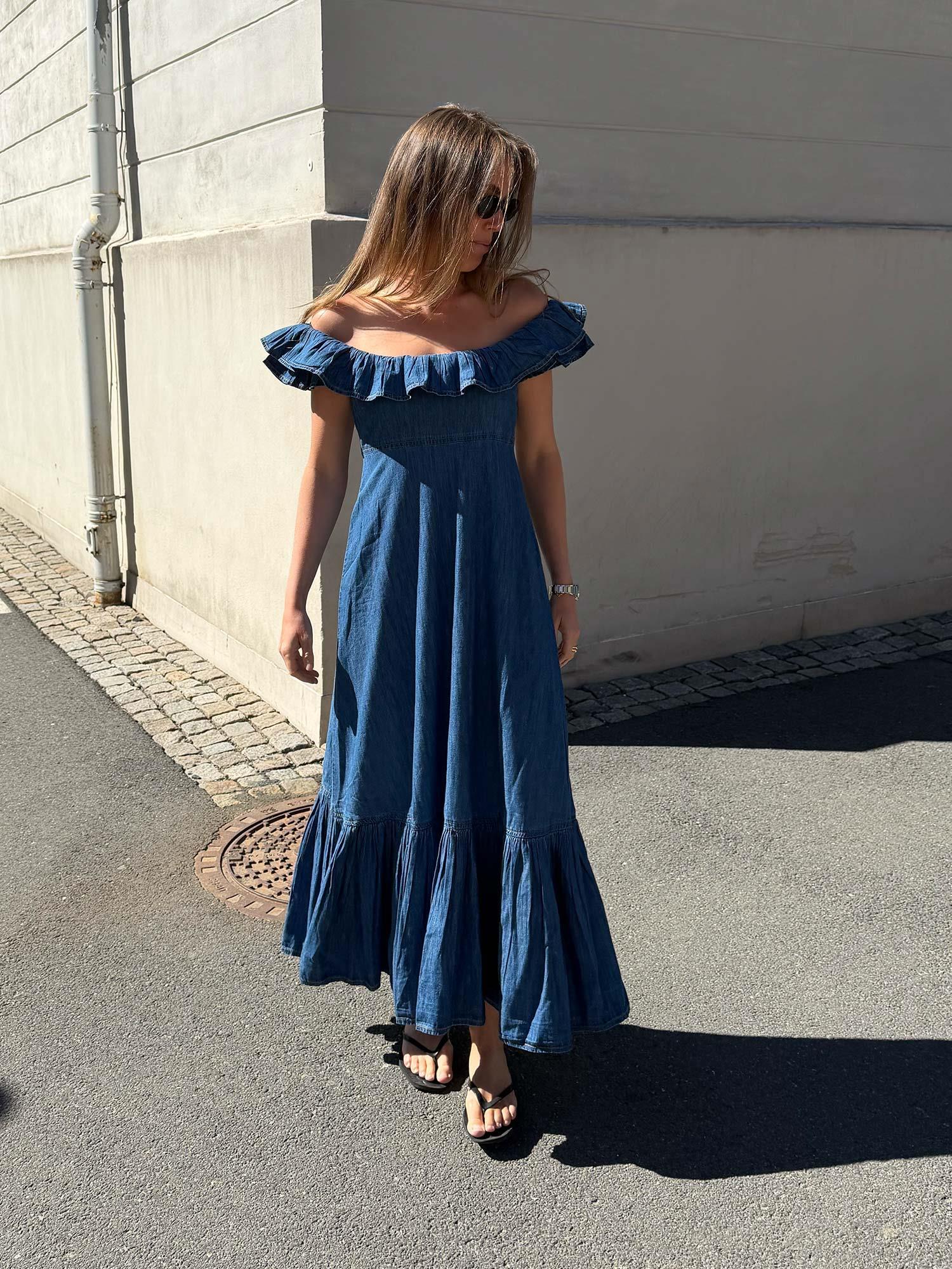 Denim Ruﬄe Dress - Dark blue