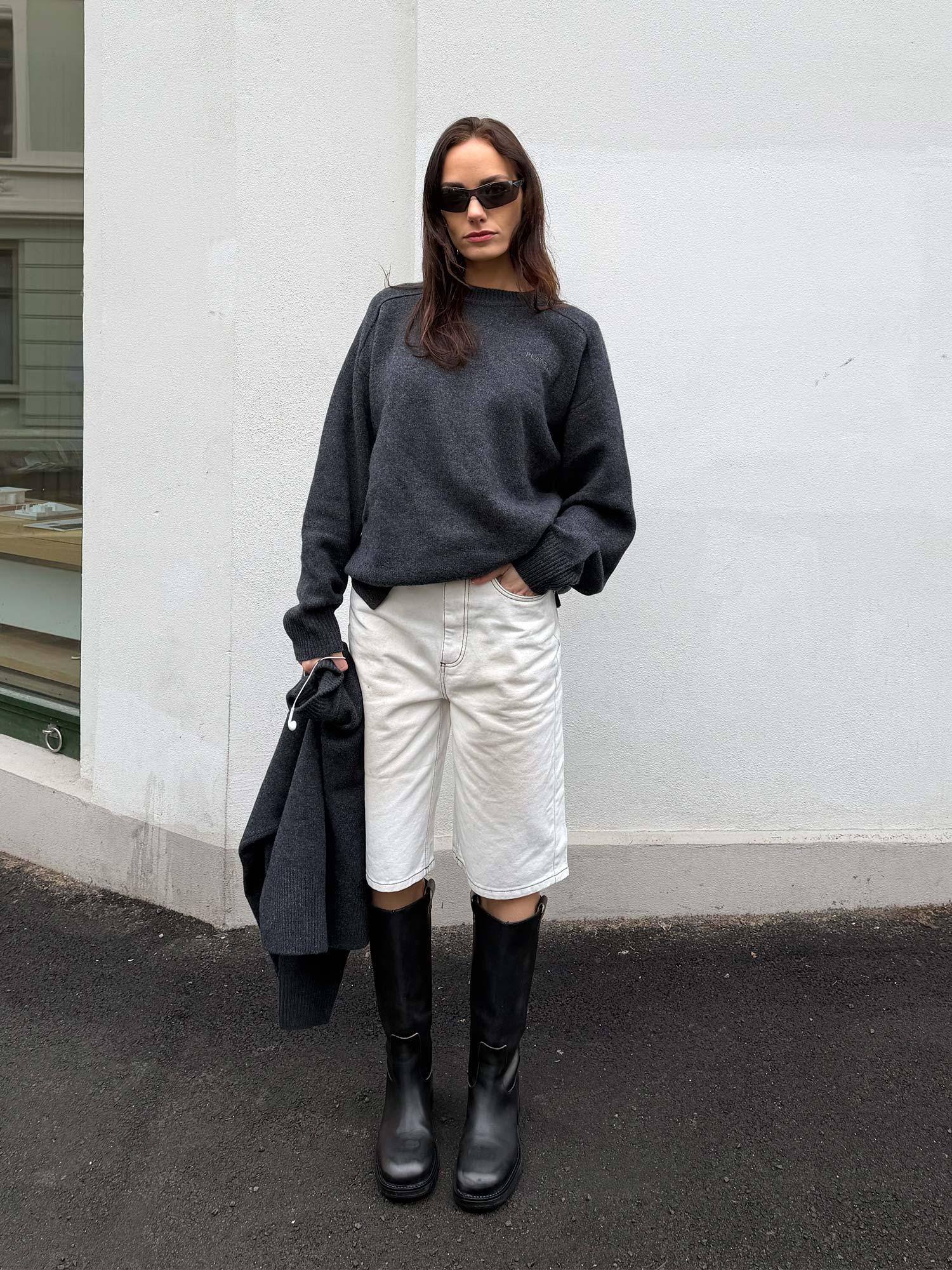 Dive Open Back V Sweater - Rocky