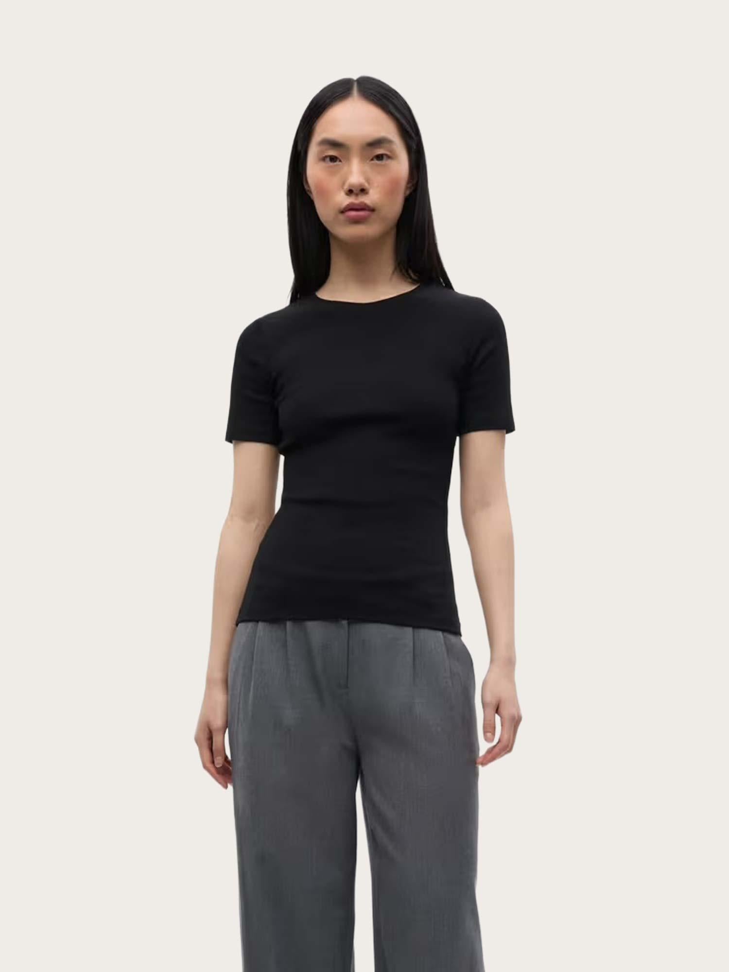 Enally SS O-N Tee - Black