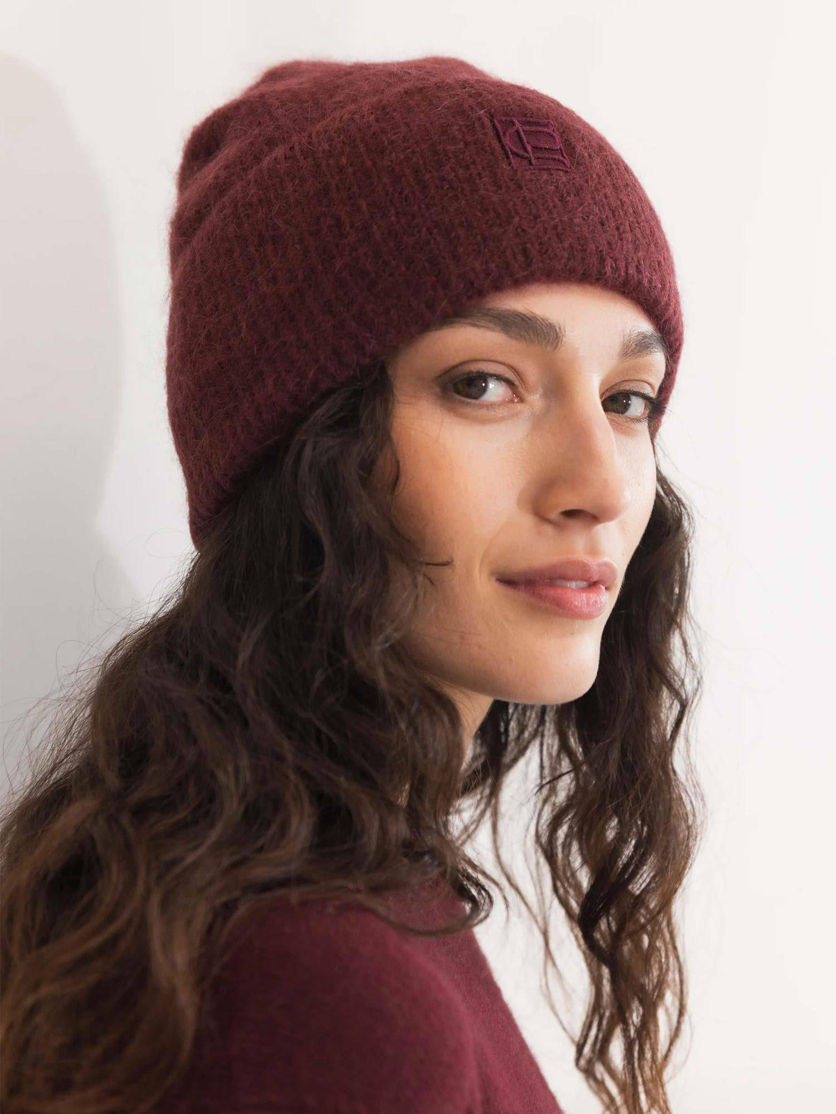 Naya Beanie - Deep Plum