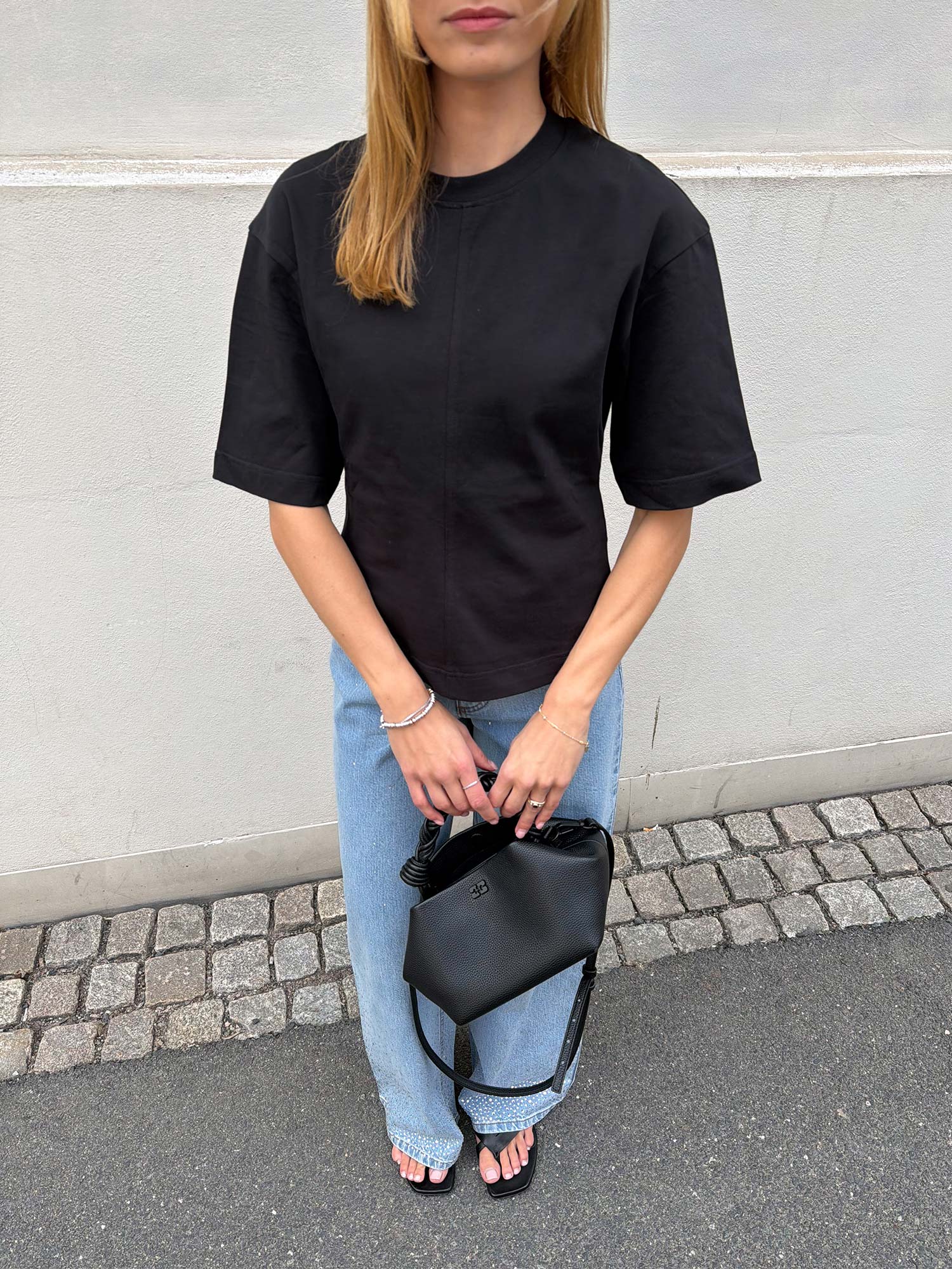 Sadisas T-Shirt - Jet Black