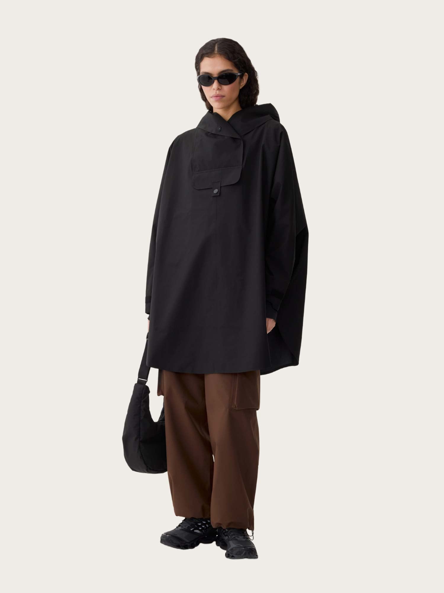 Bergen Poncho - Black