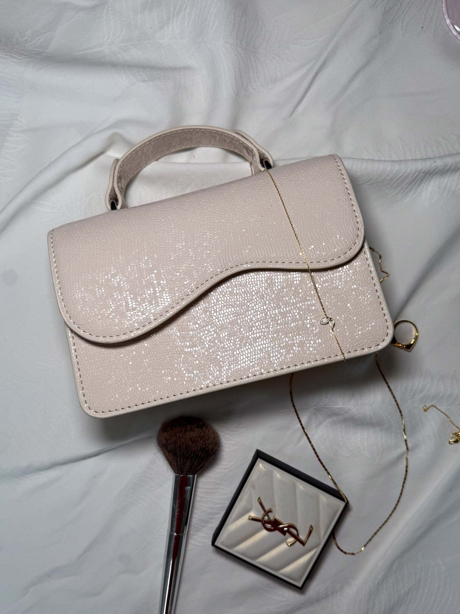 Crane Shell Structure - Oat White