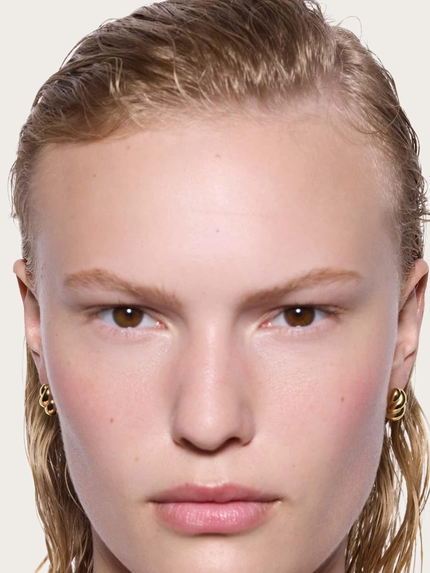 Robe Earring Small - Gold