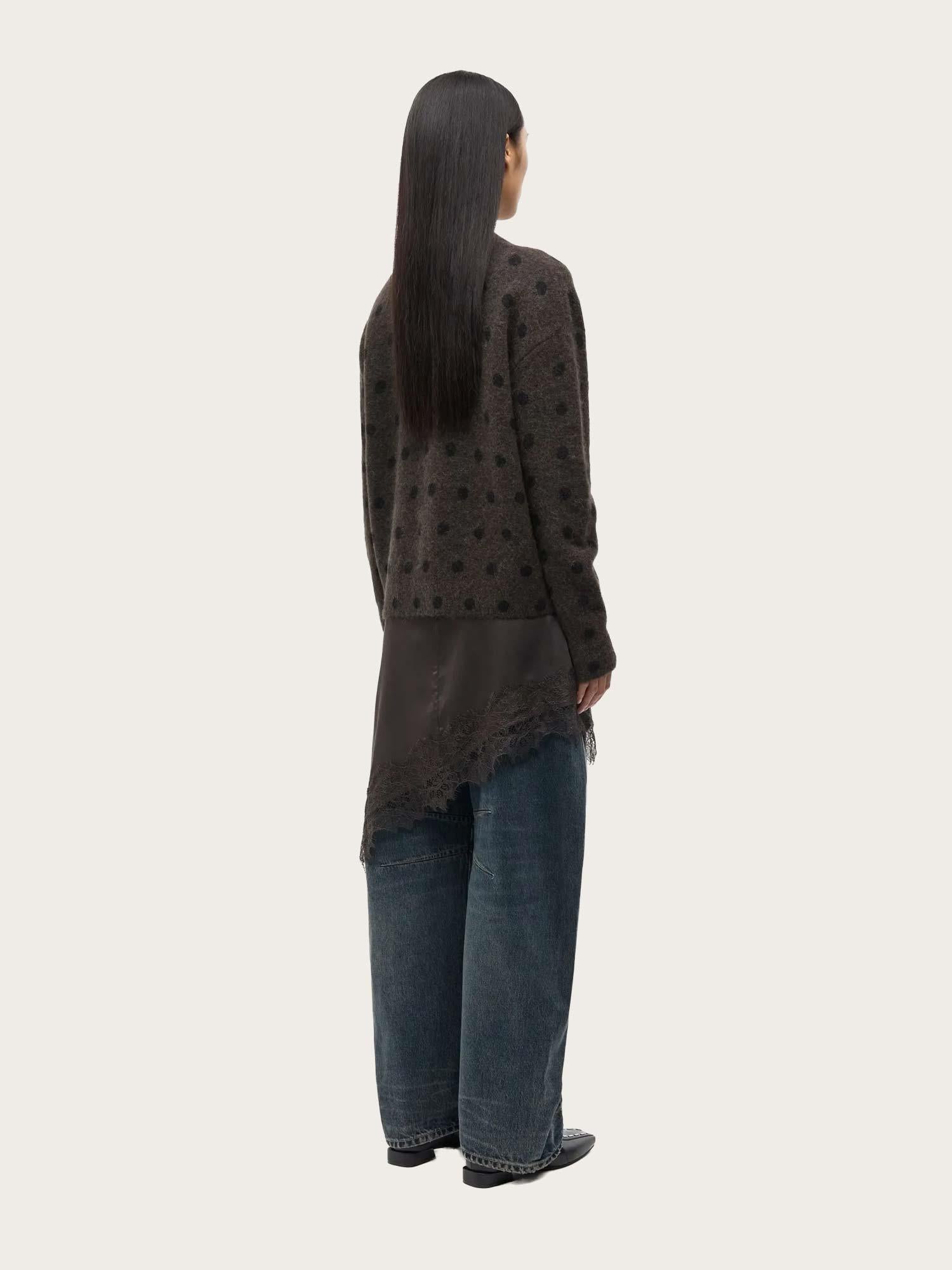 Anour O-neck - Mulch Dott