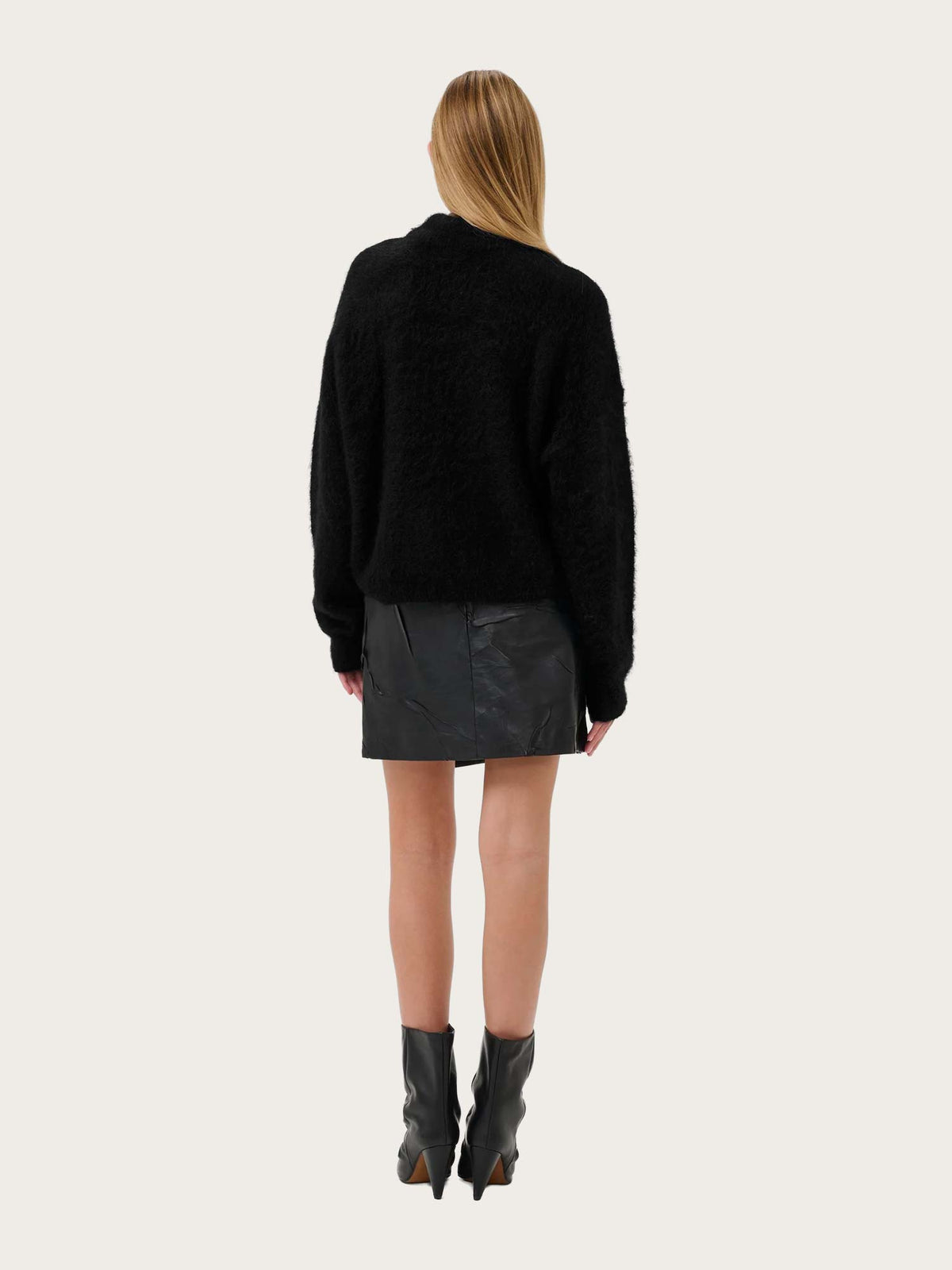 Debbie Pullover - Black