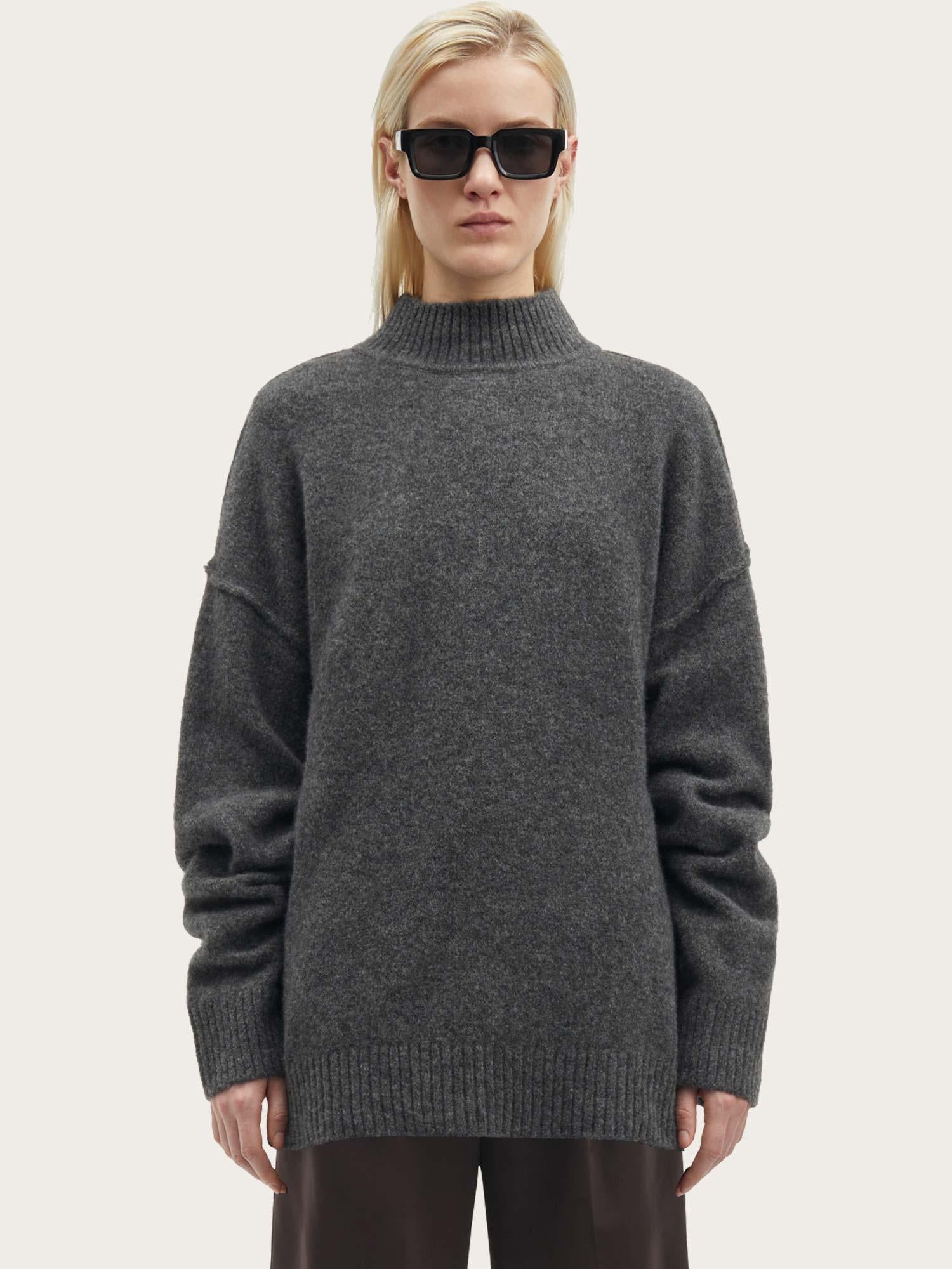 Saceleste Sweater - Black Oyster