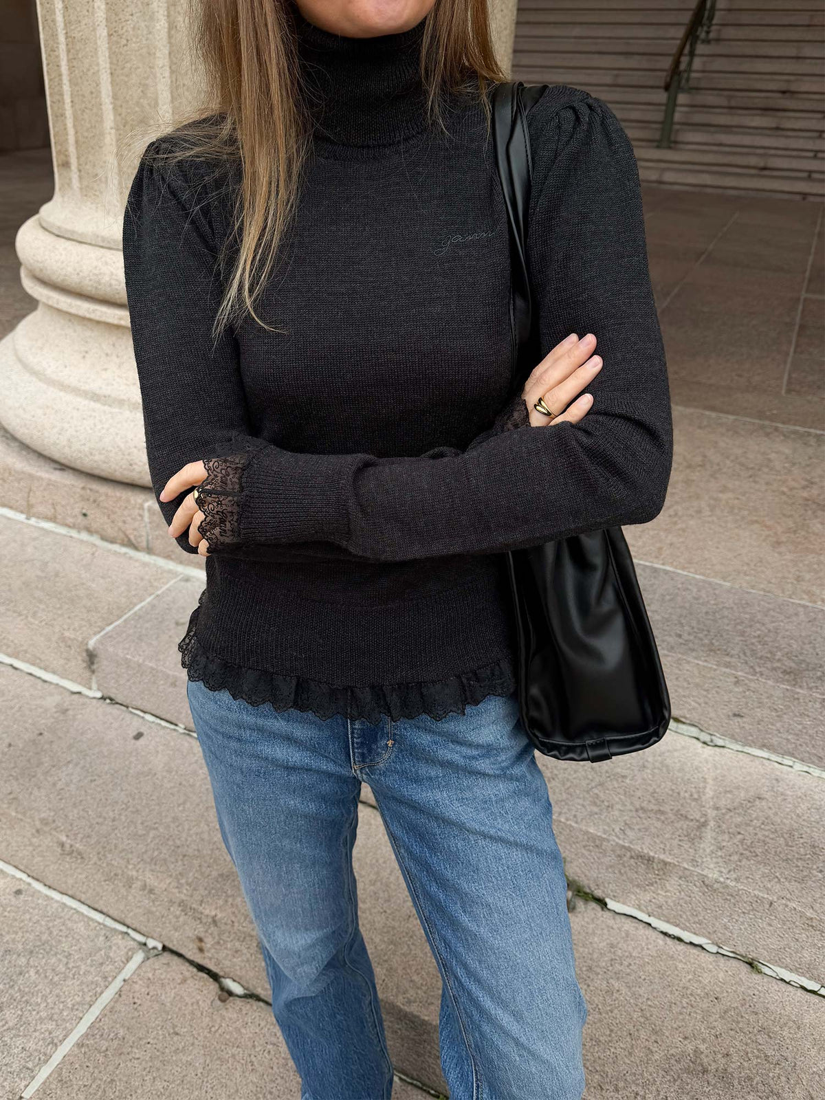 Merino Turtleneck w Lace Details - Phantom
