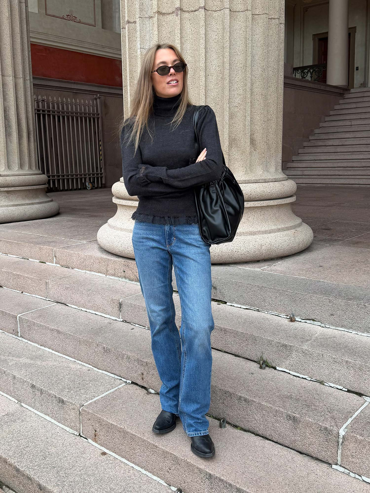 Merino Turtleneck w Lace Details - Phantom