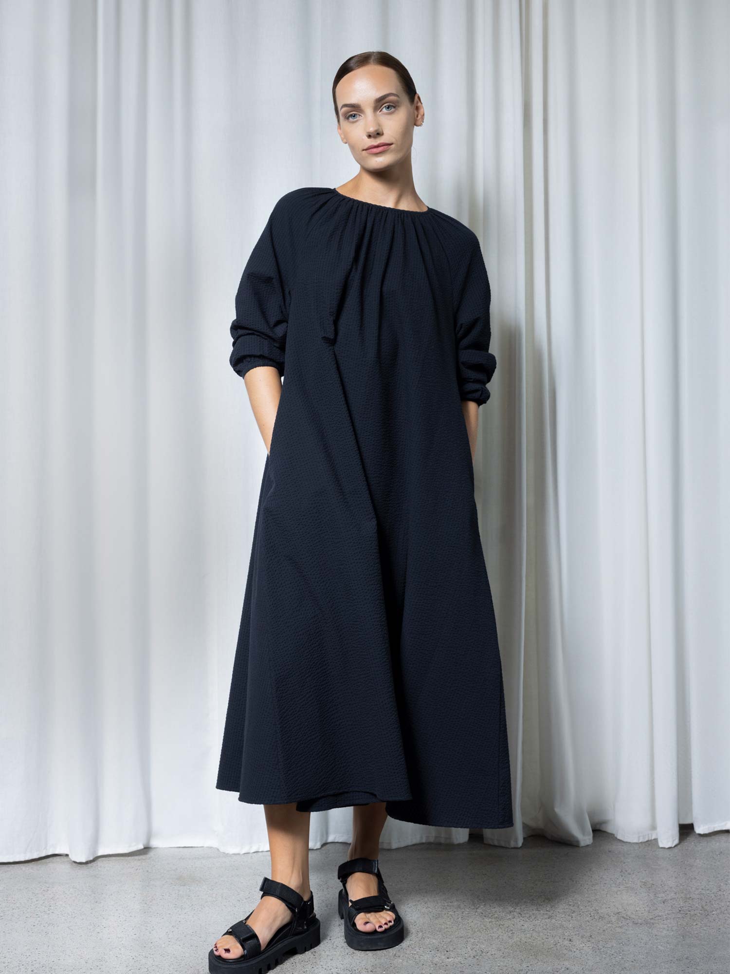 Effortless Maxi Dress - Black