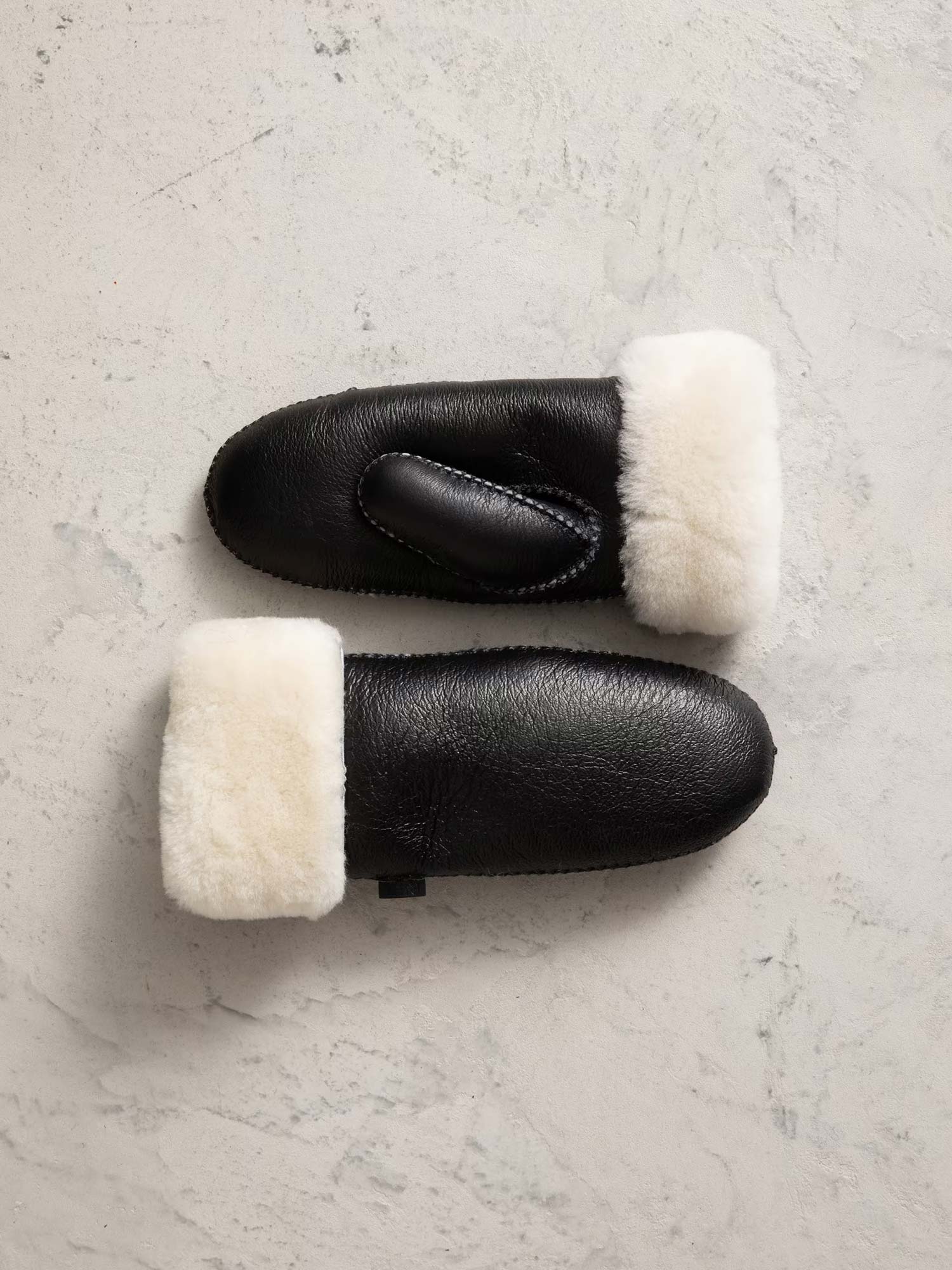 Nia Mittens - Black